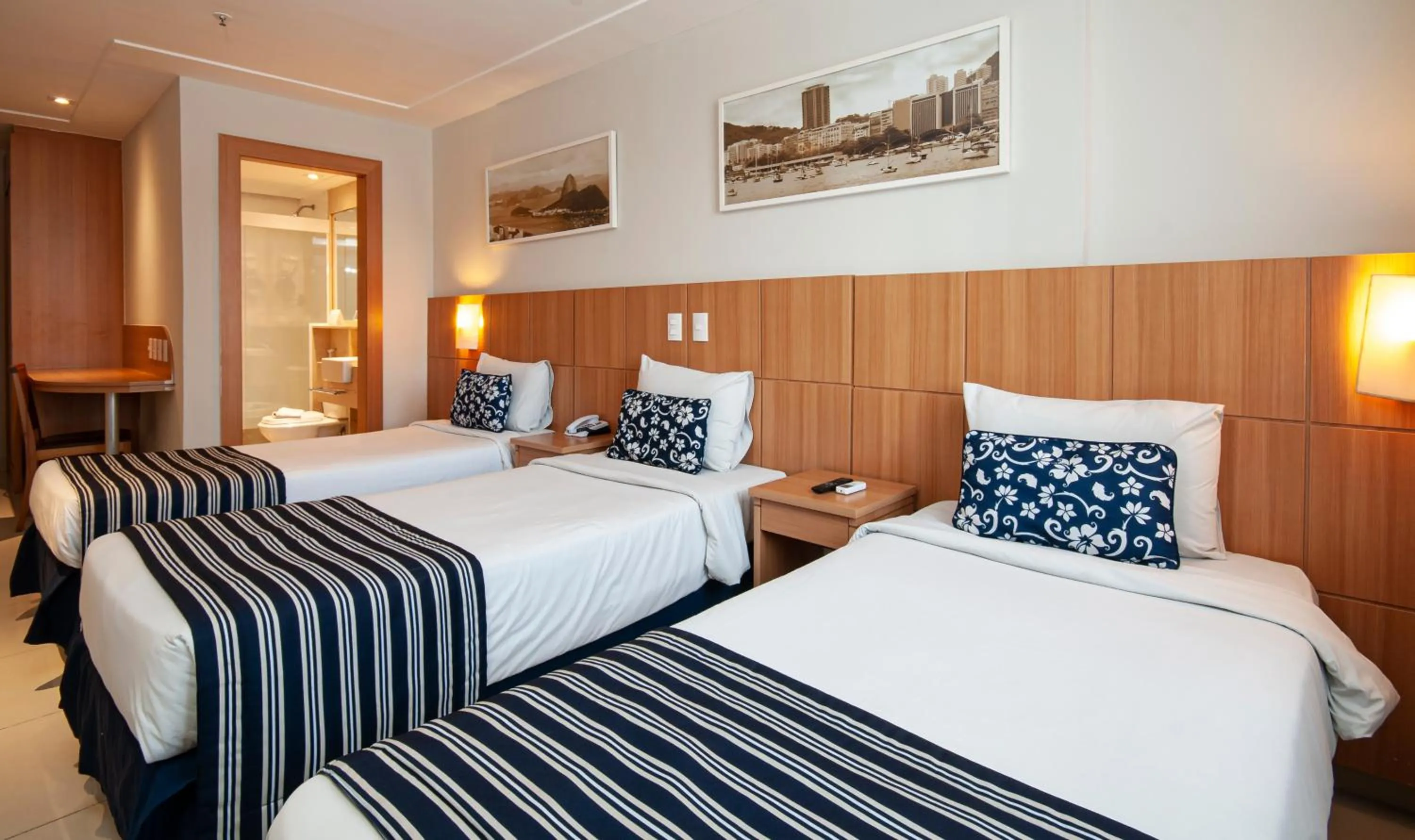 Bed in Hotel Atlântico Rio