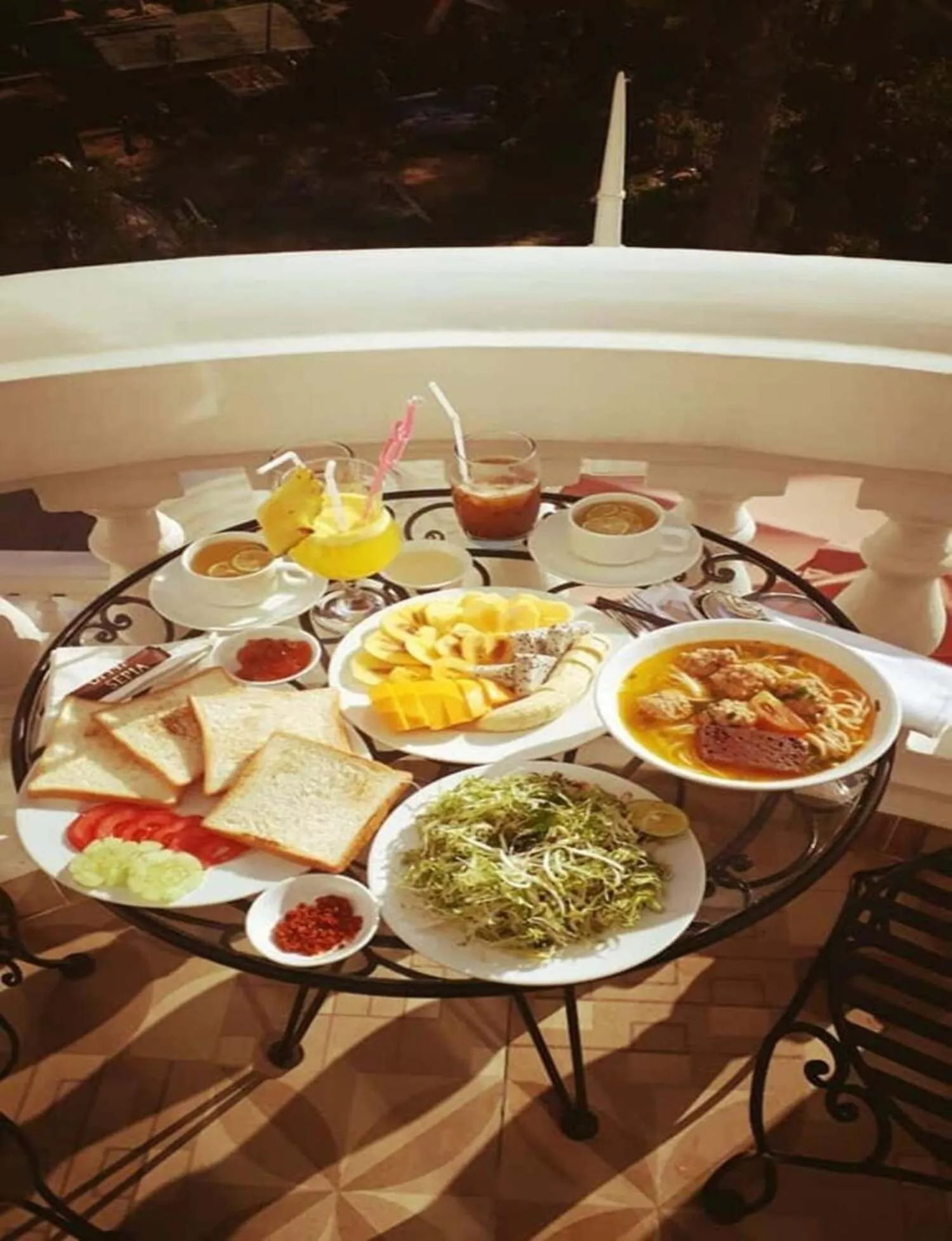 Food and drinks in Dream Boutique Hotel