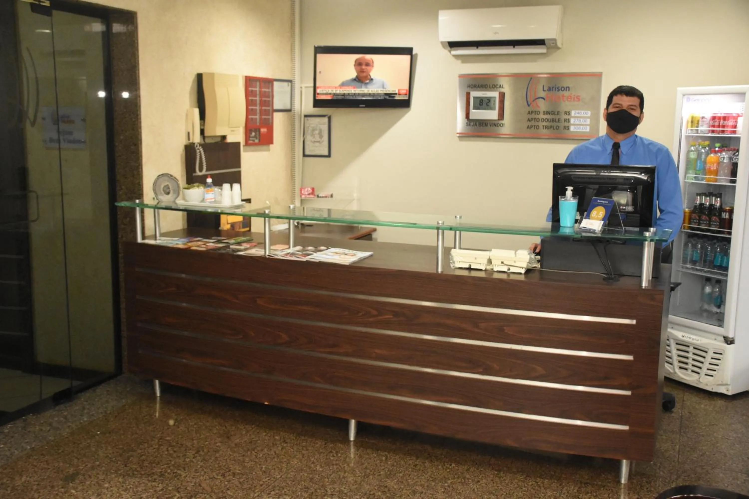 Staff in Larison Ji-Paraná by - Easy Hotéis