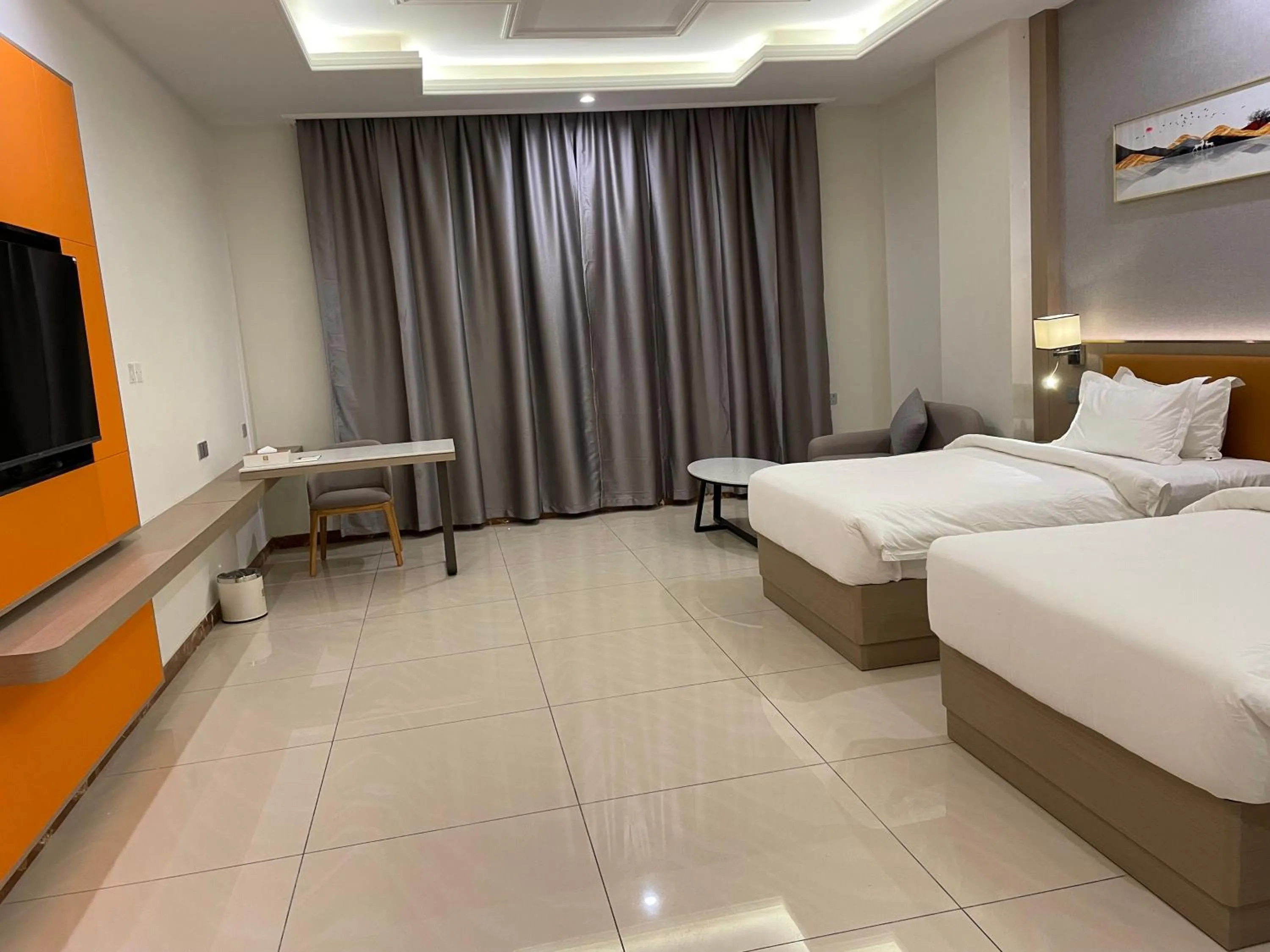 Photo of the whole room, Bed in Season Inn Hotel_Al Hail