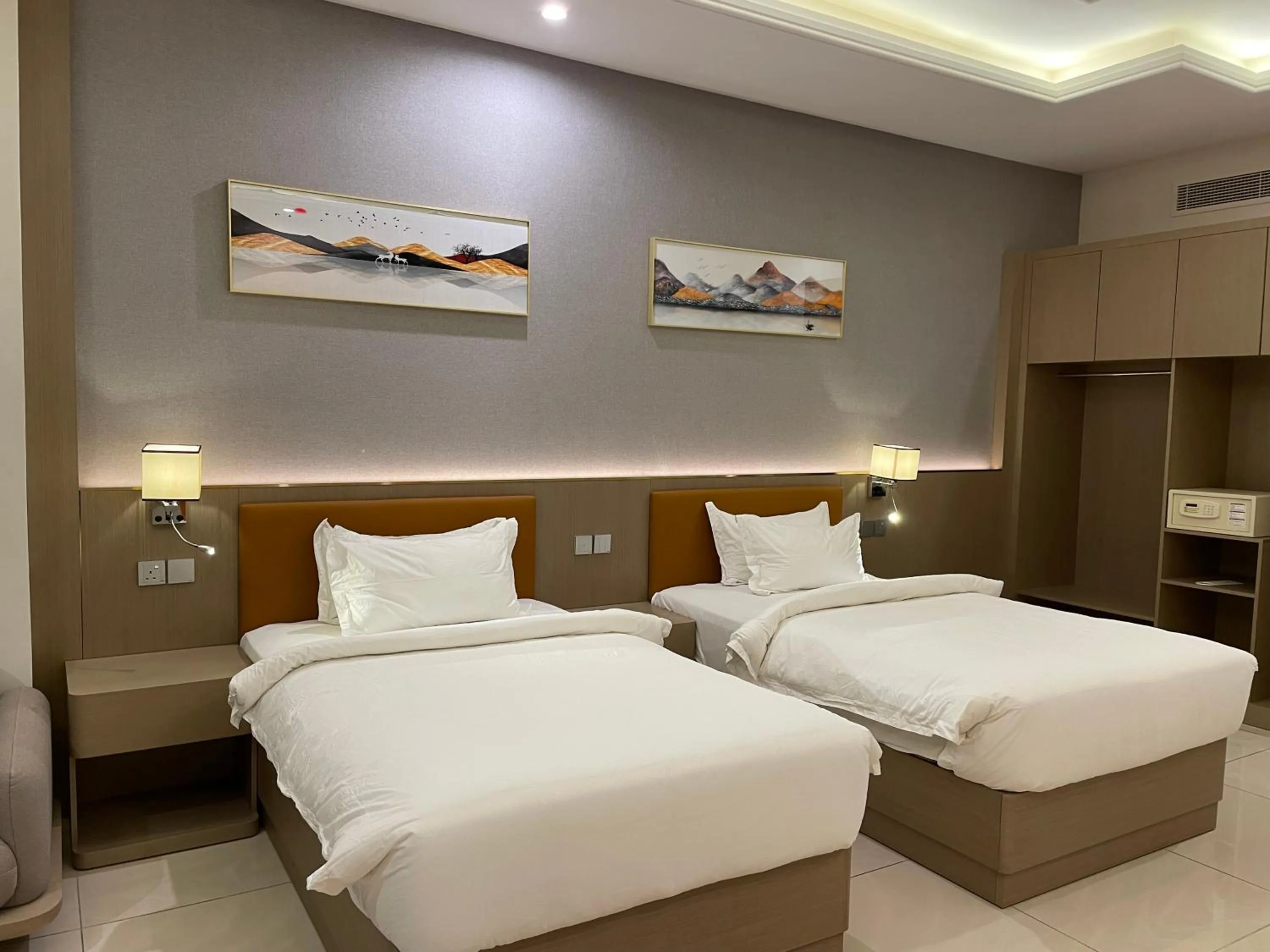 Bed in Season Inn Hotel_Al Hail