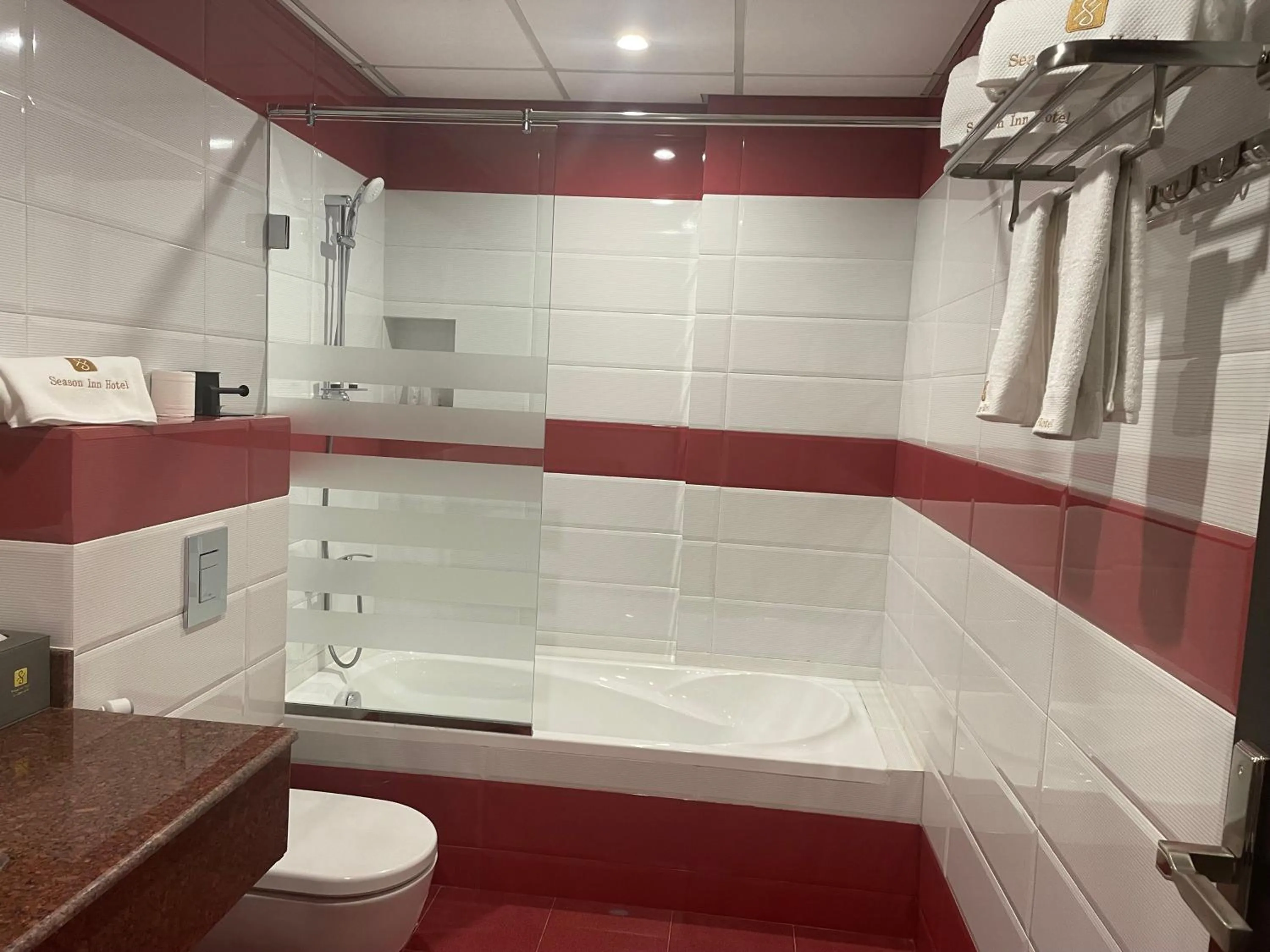 Bathroom in Season Inn Hotel_Al Hail