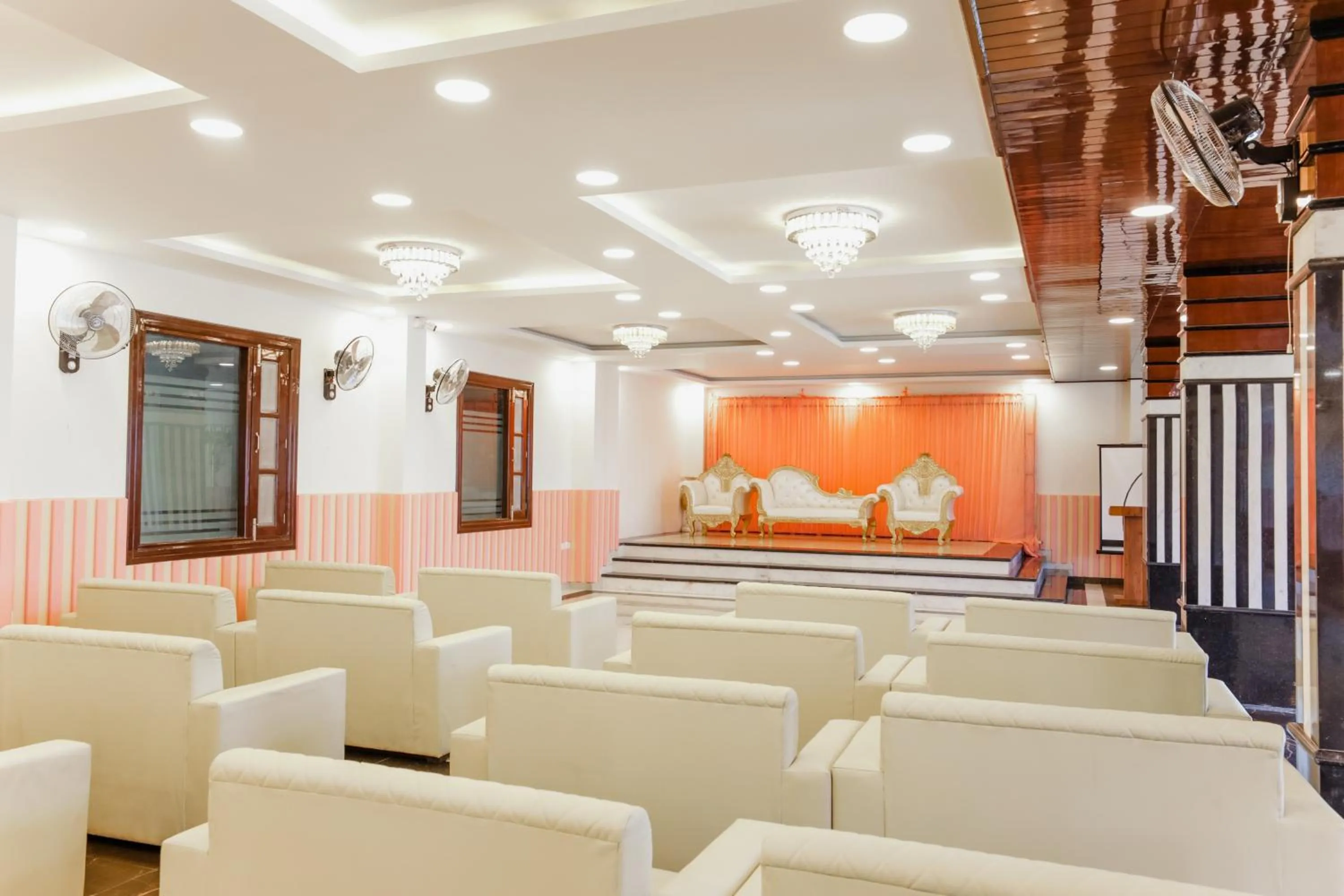 Banquet/Function facilities in Regenta Resort Madhuganga Ukhimath