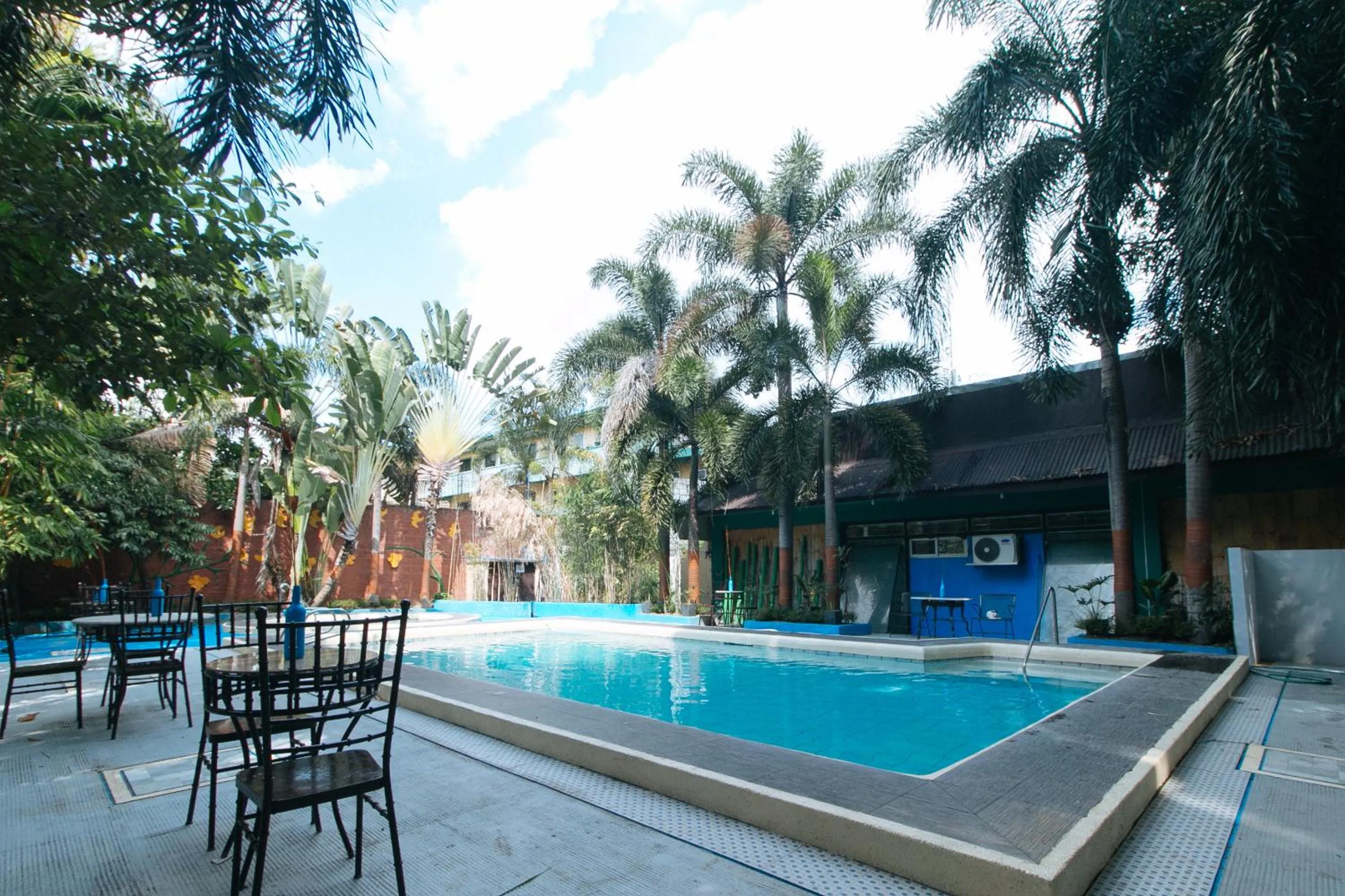 Day in RedDoorz @ The V'Jour Hotel Angeles