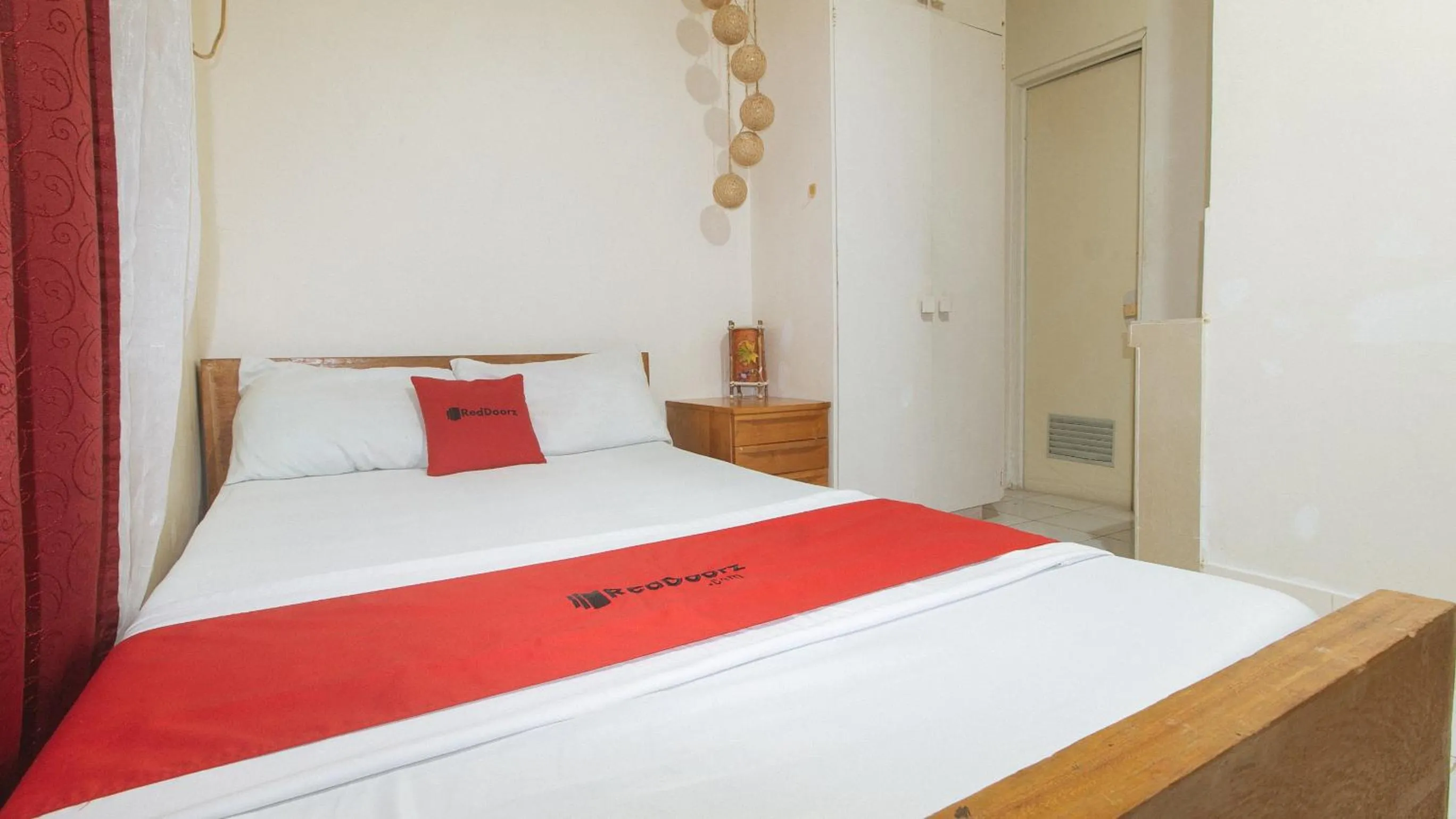 Bed in RedDoorz @ The V'Jour Hotel Angeles