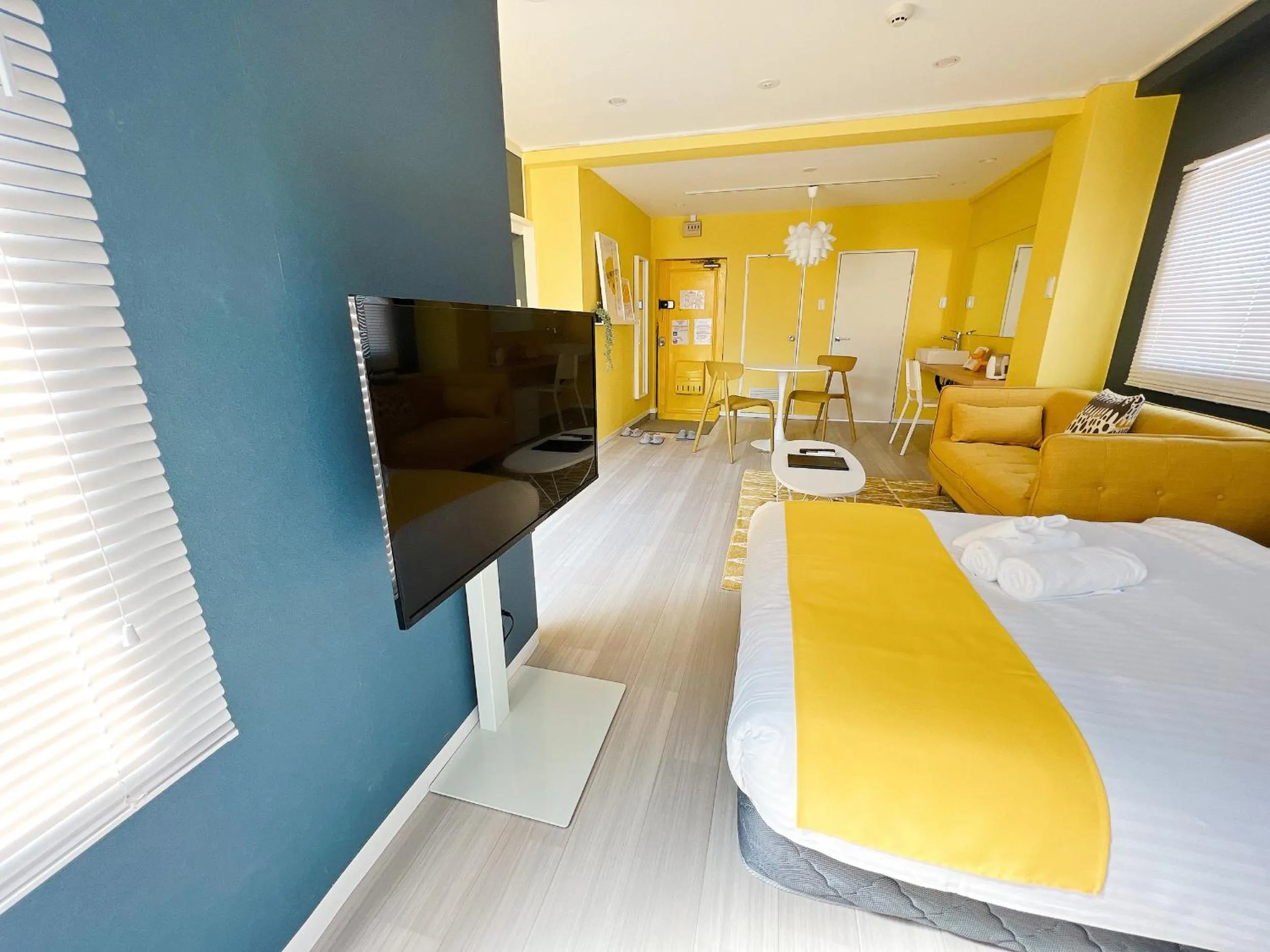 Bed in OUCHI HOTEL Nagarekawa with Dogs