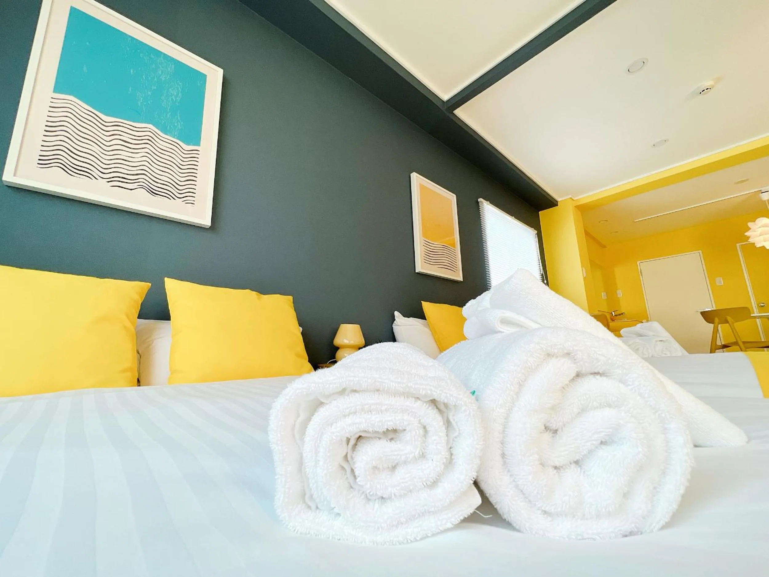 Bed in OUCHI HOTEL Nagarekawa with Dogs