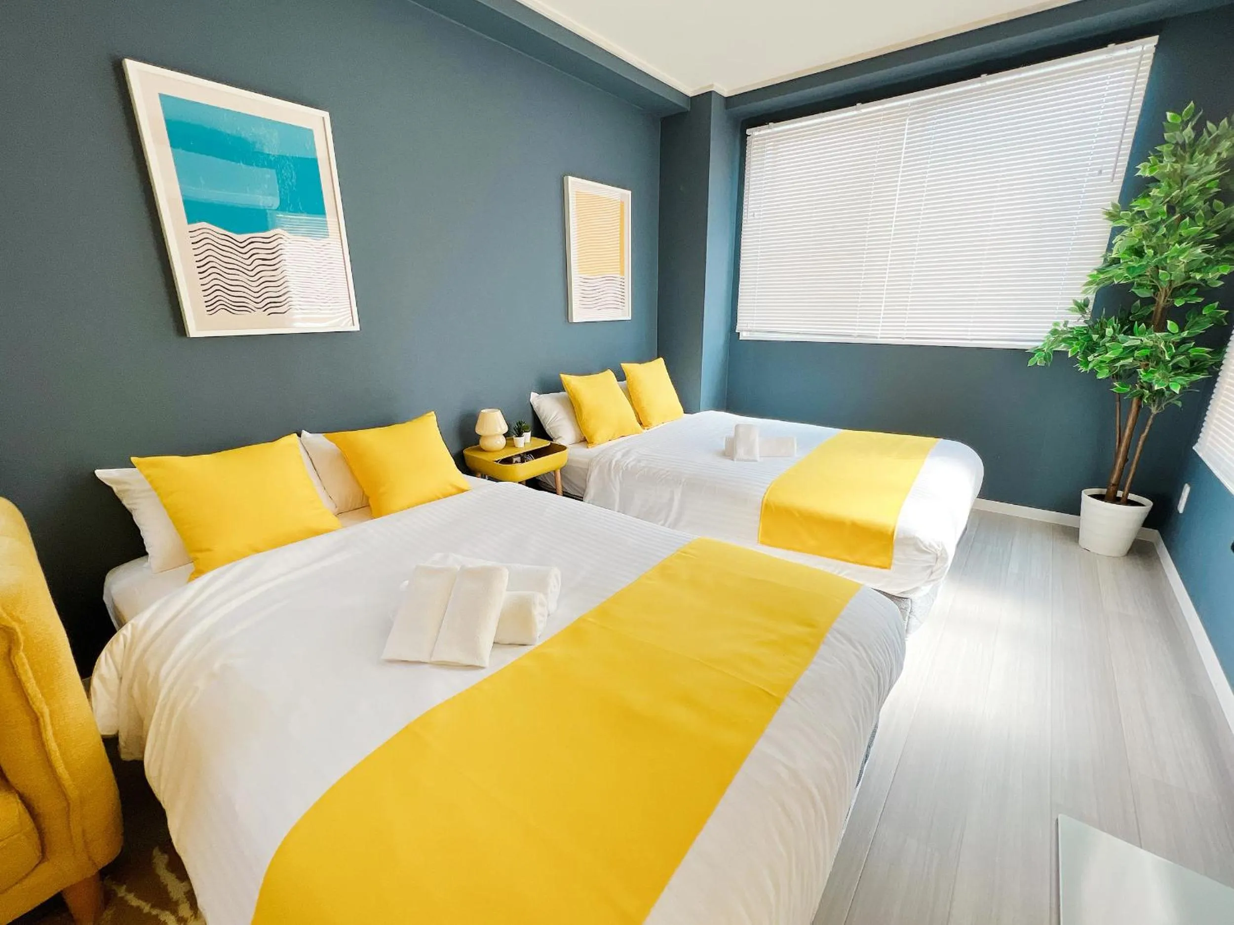 Bed in OUCHI HOTEL Nagarekawa with Dogs