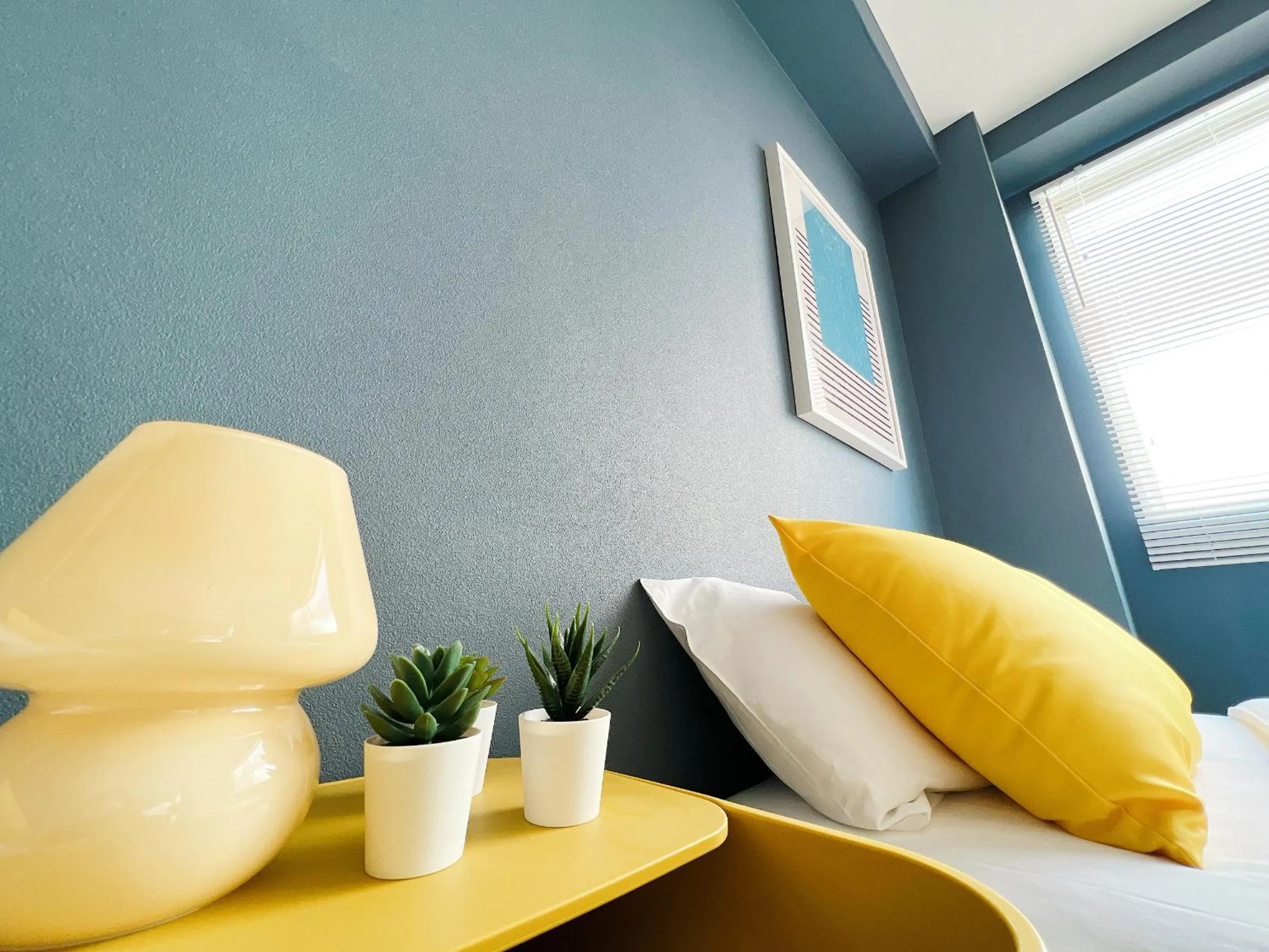 Bed in OUCHI HOTEL Nagarekawa with Dogs