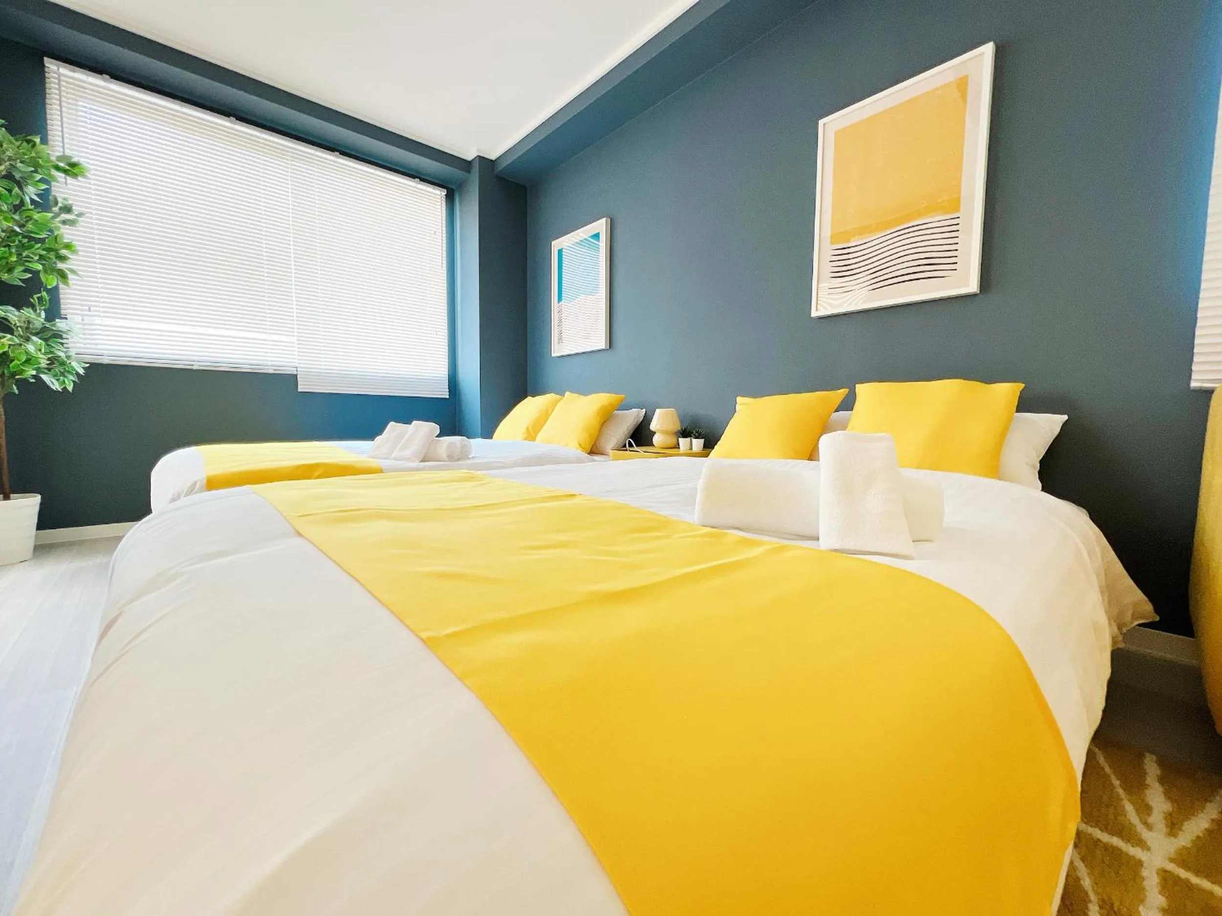 Bed in OUCHI HOTEL Nagarekawa with Dogs