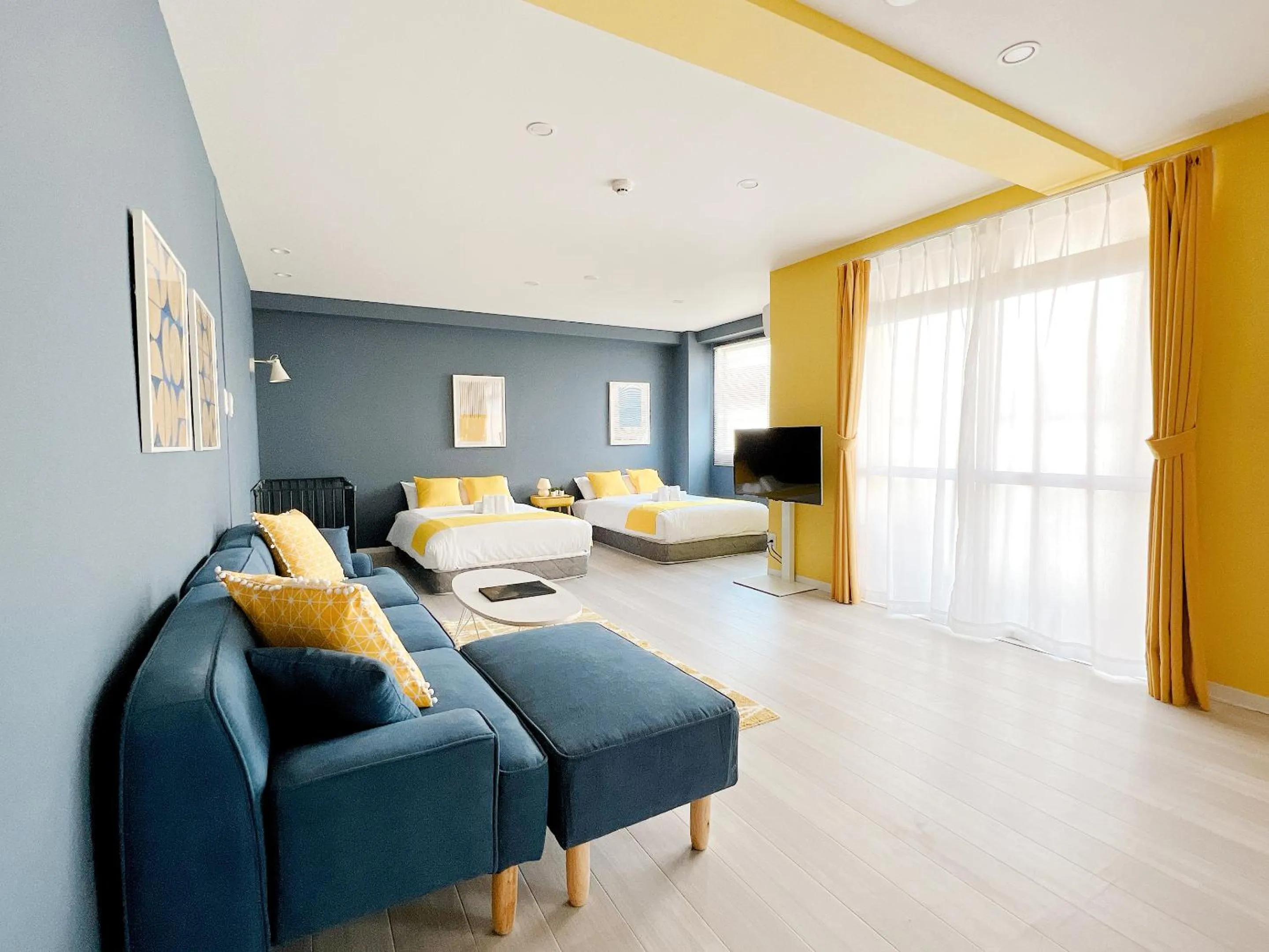 Bed in OUCHI HOTEL Nagarekawa with Dogs