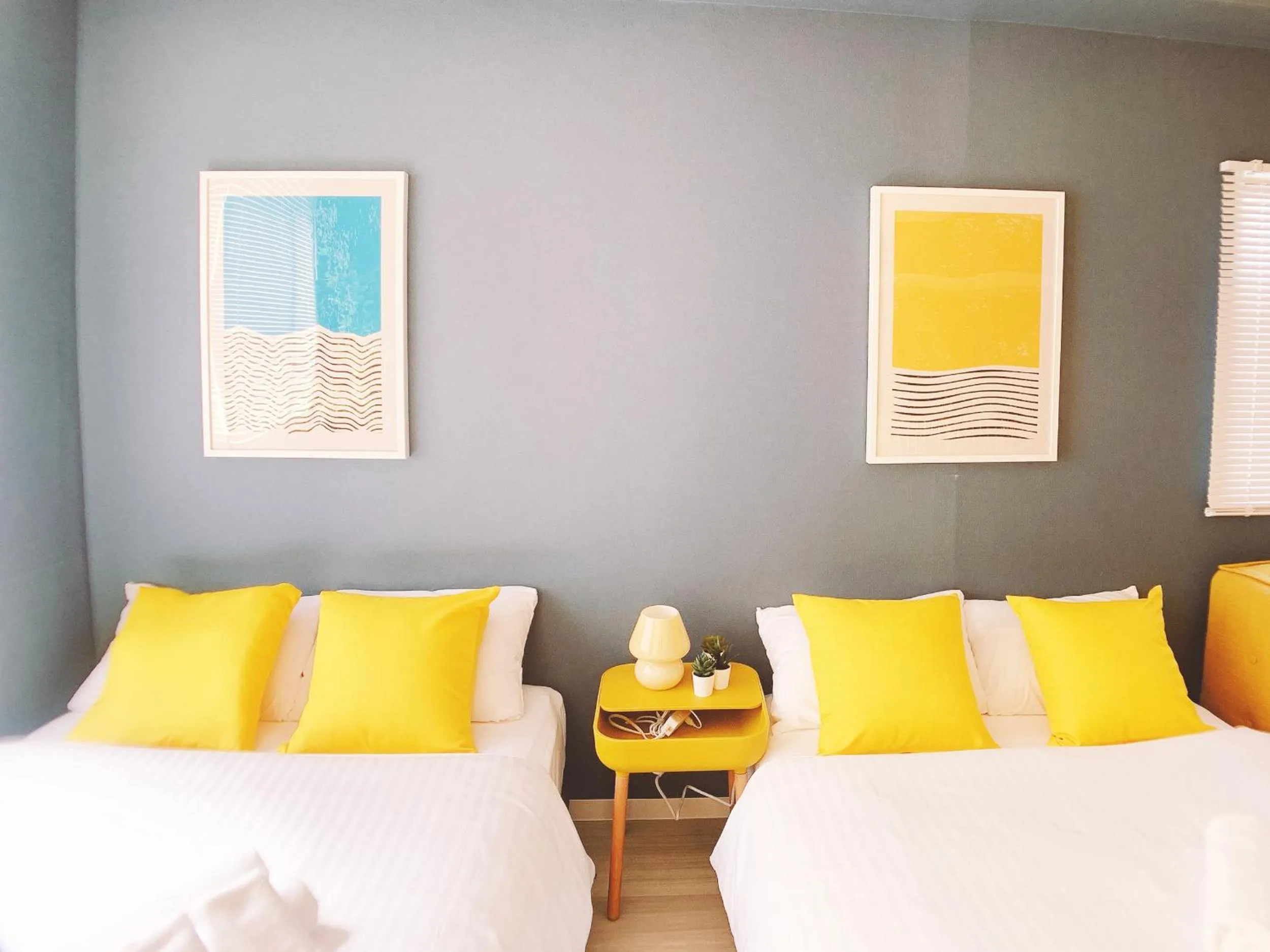 Bed in OUCHI HOTEL Nagarekawa with Dogs