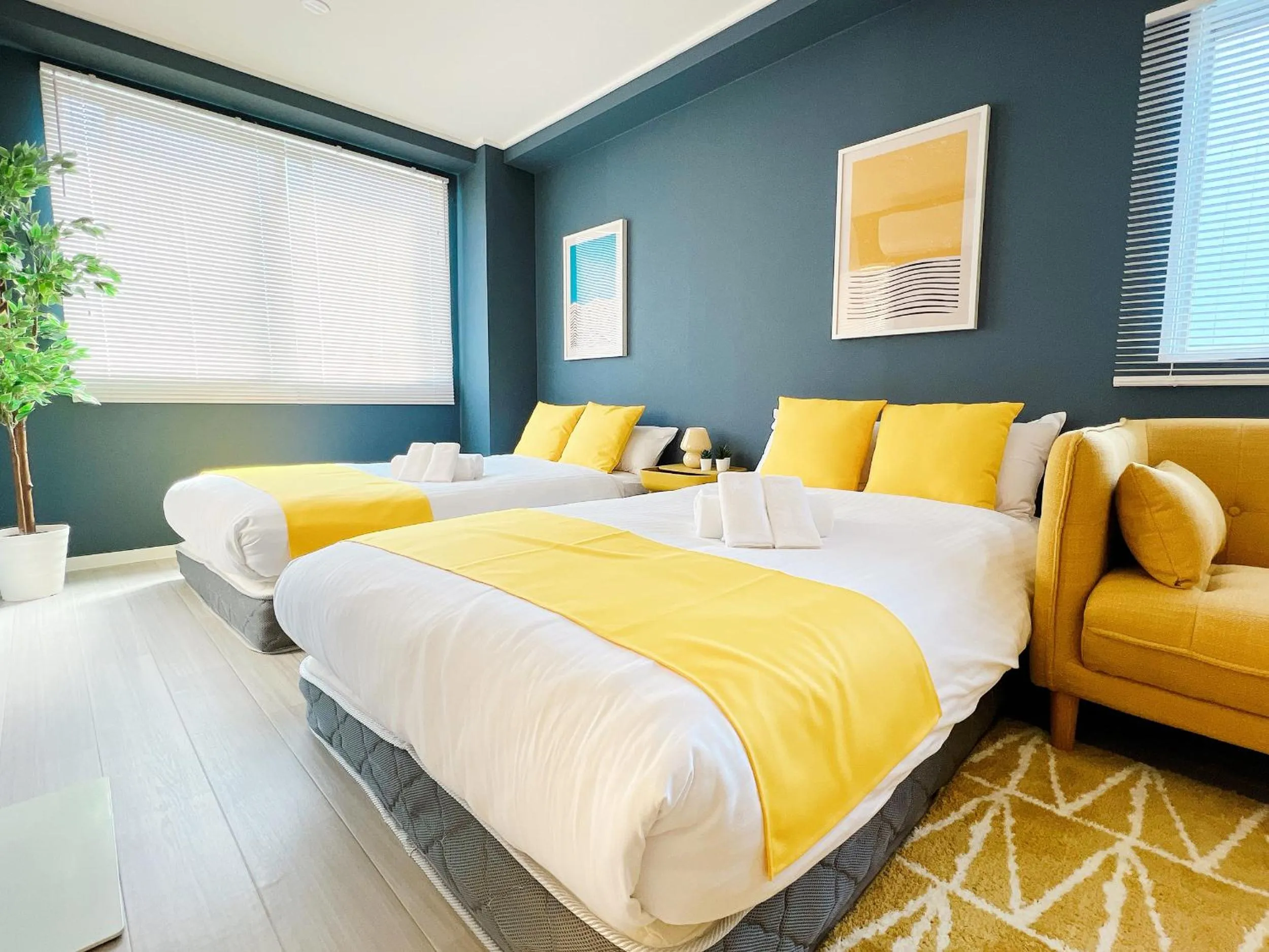 Bed in OUCHI HOTEL Nagarekawa with Dogs