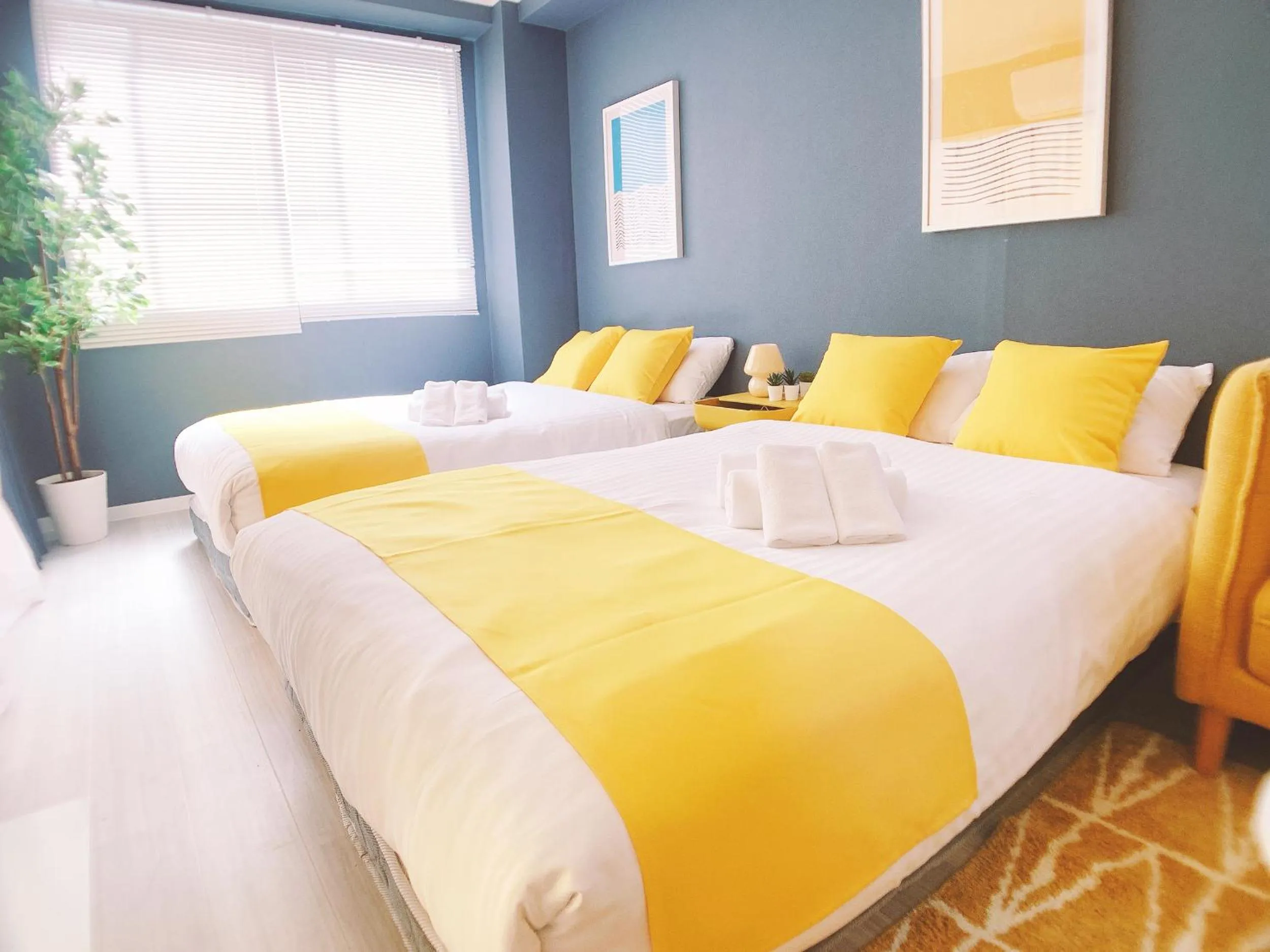 Bed in OUCHI HOTEL Nagarekawa with Dogs