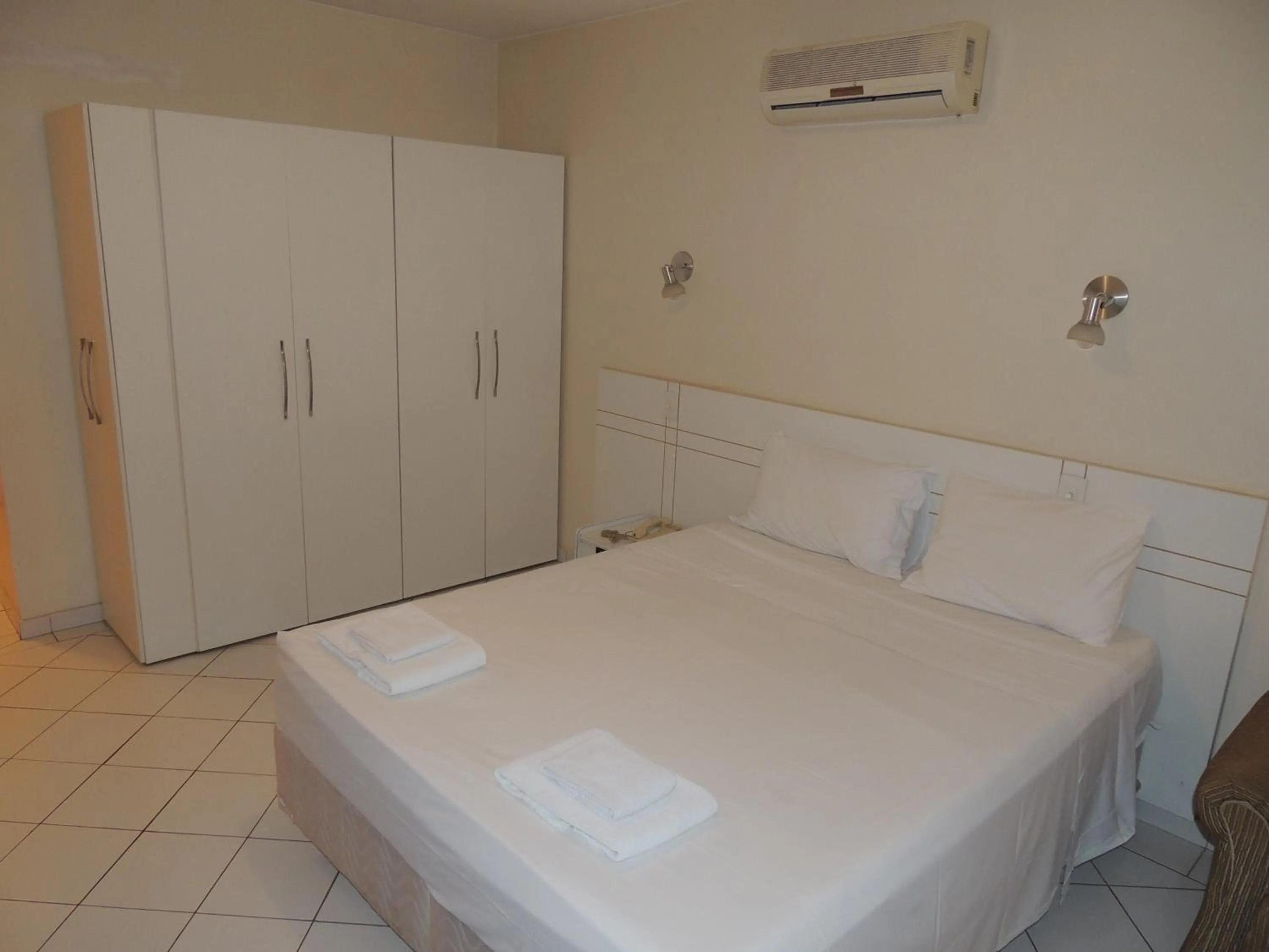 Photo of the whole room, Bed in Brasilia Apart Hotéis