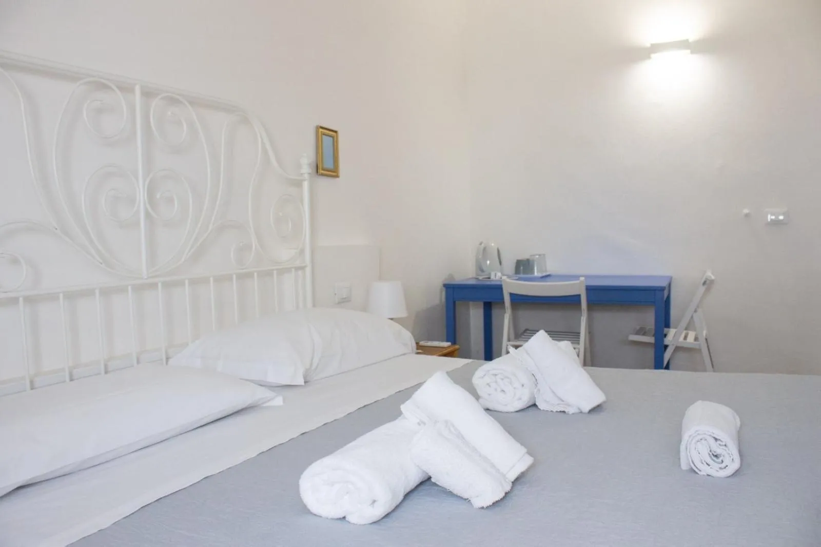 Internal: Not applicable to any particular room, Bed in Terrasini 2000 Home Holidays