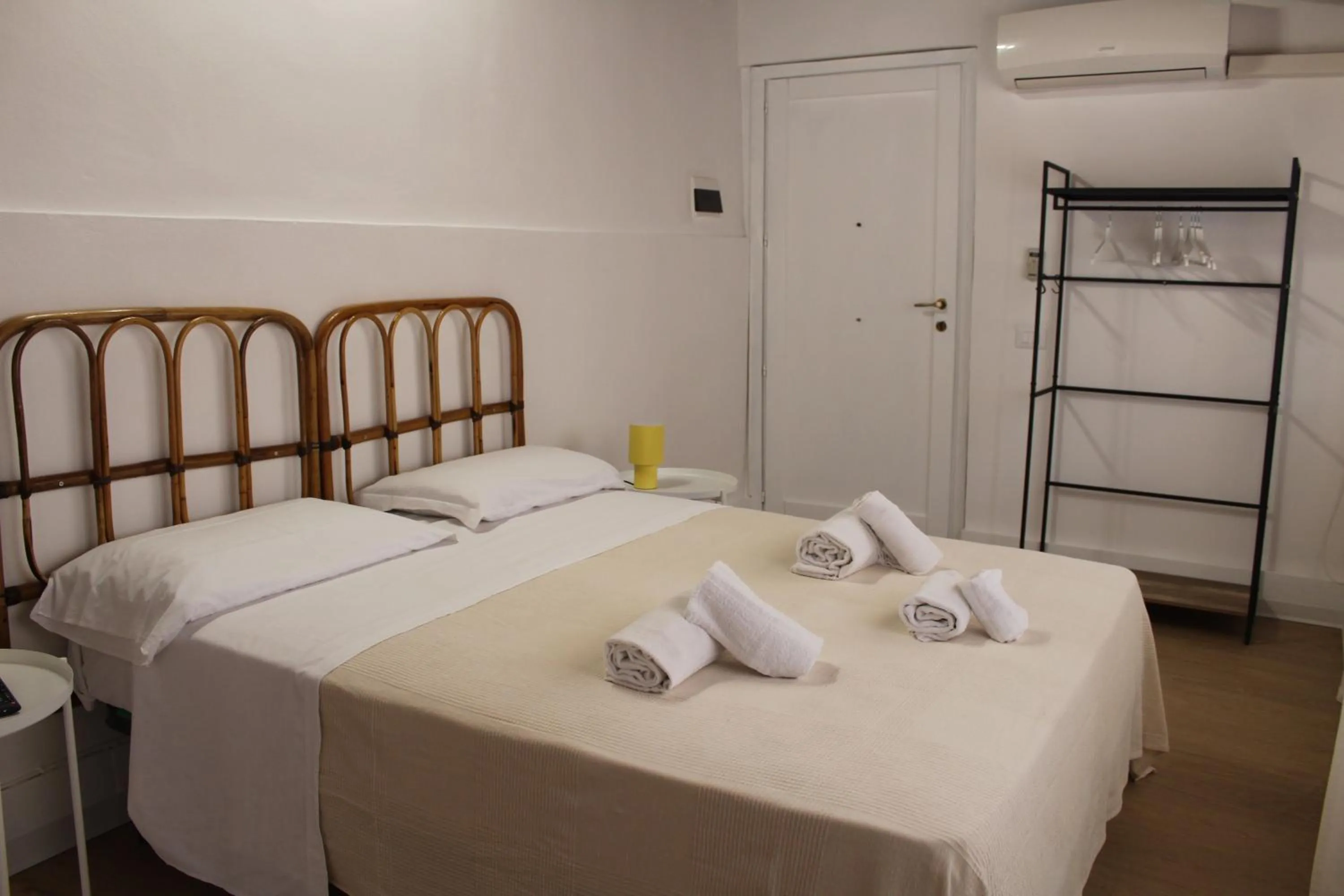 Bed in Terrasini 2000 Home Holidays