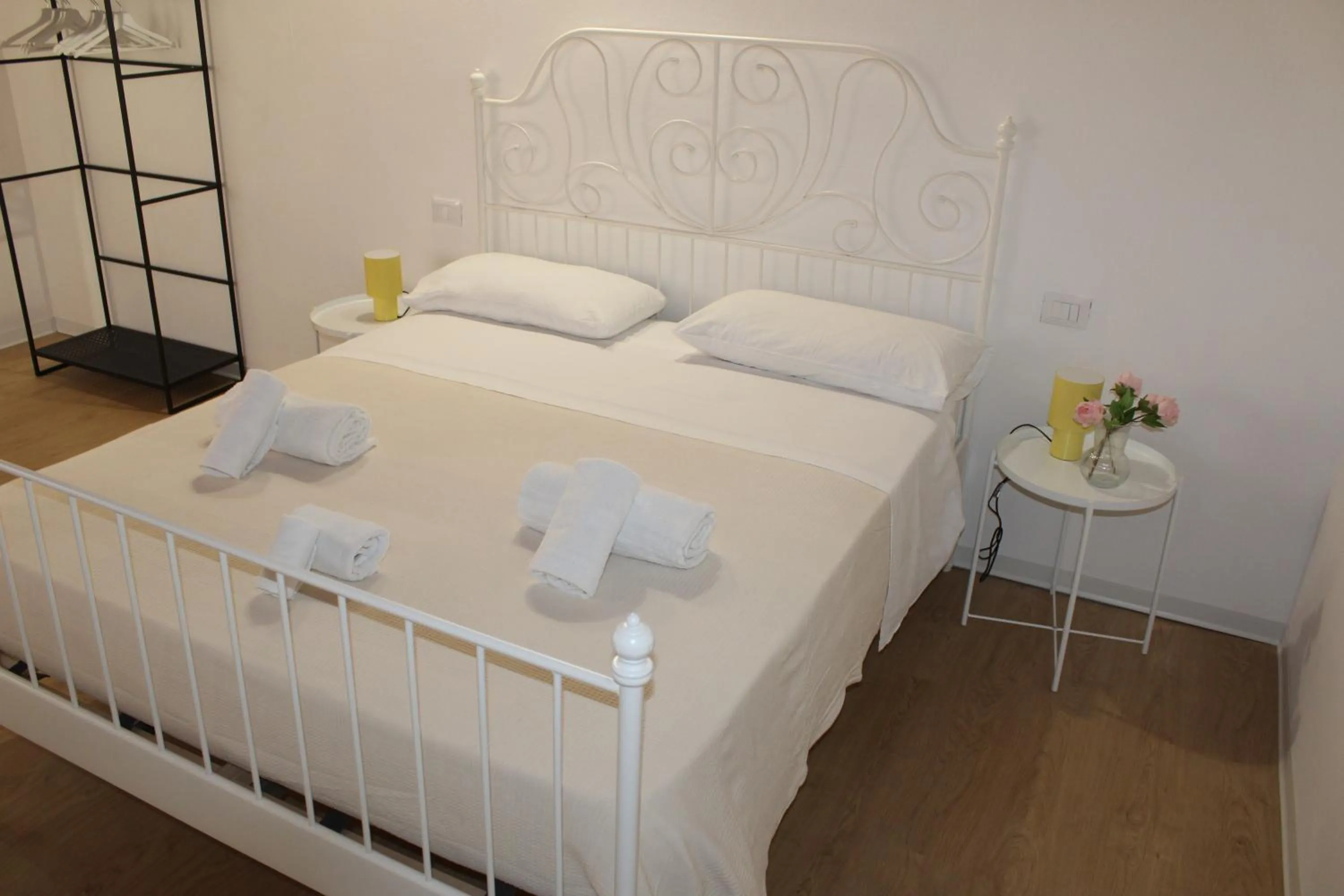 Bed in Terrasini 2000 Home Holidays