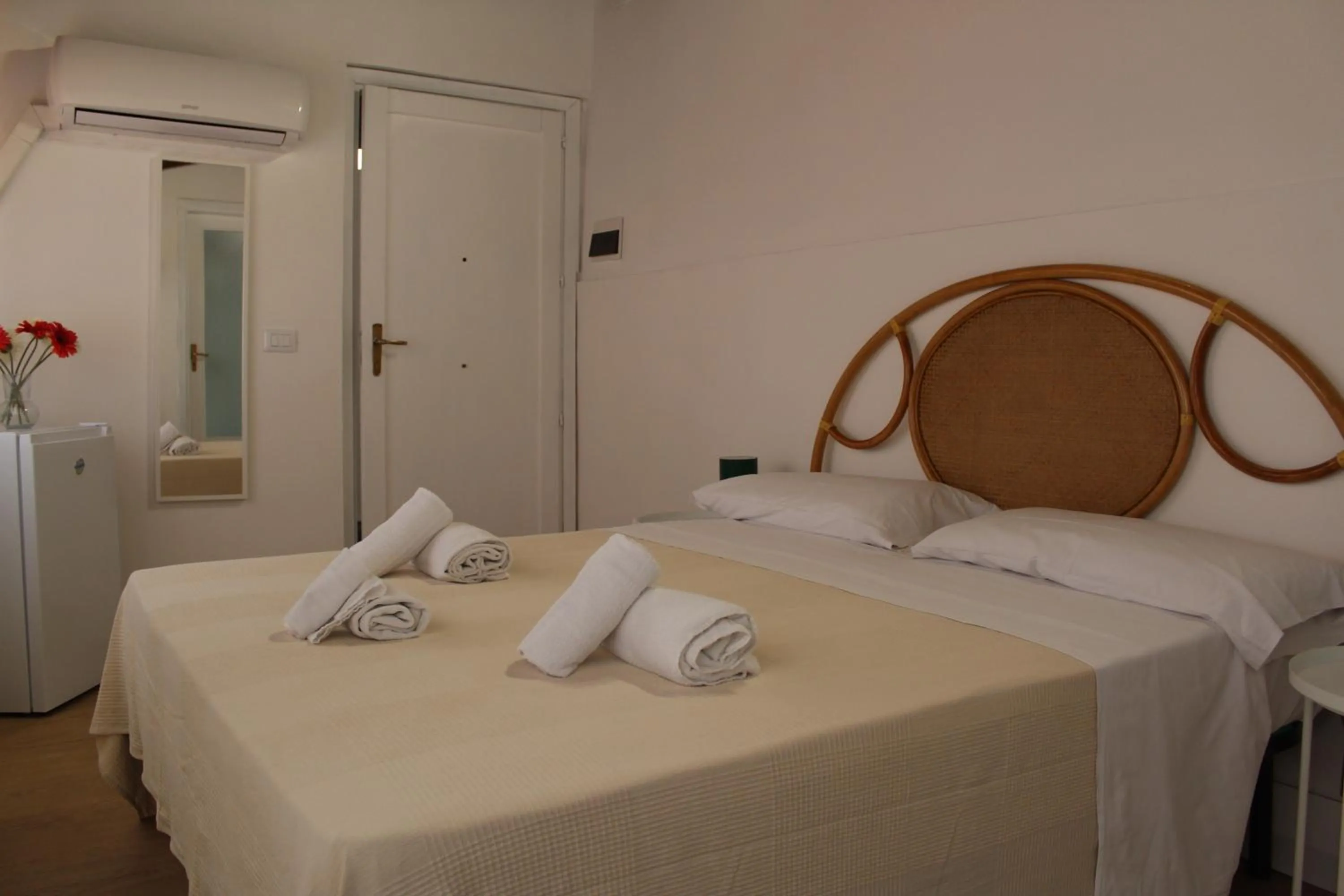 Bed in Terrasini 2000 Home Holidays