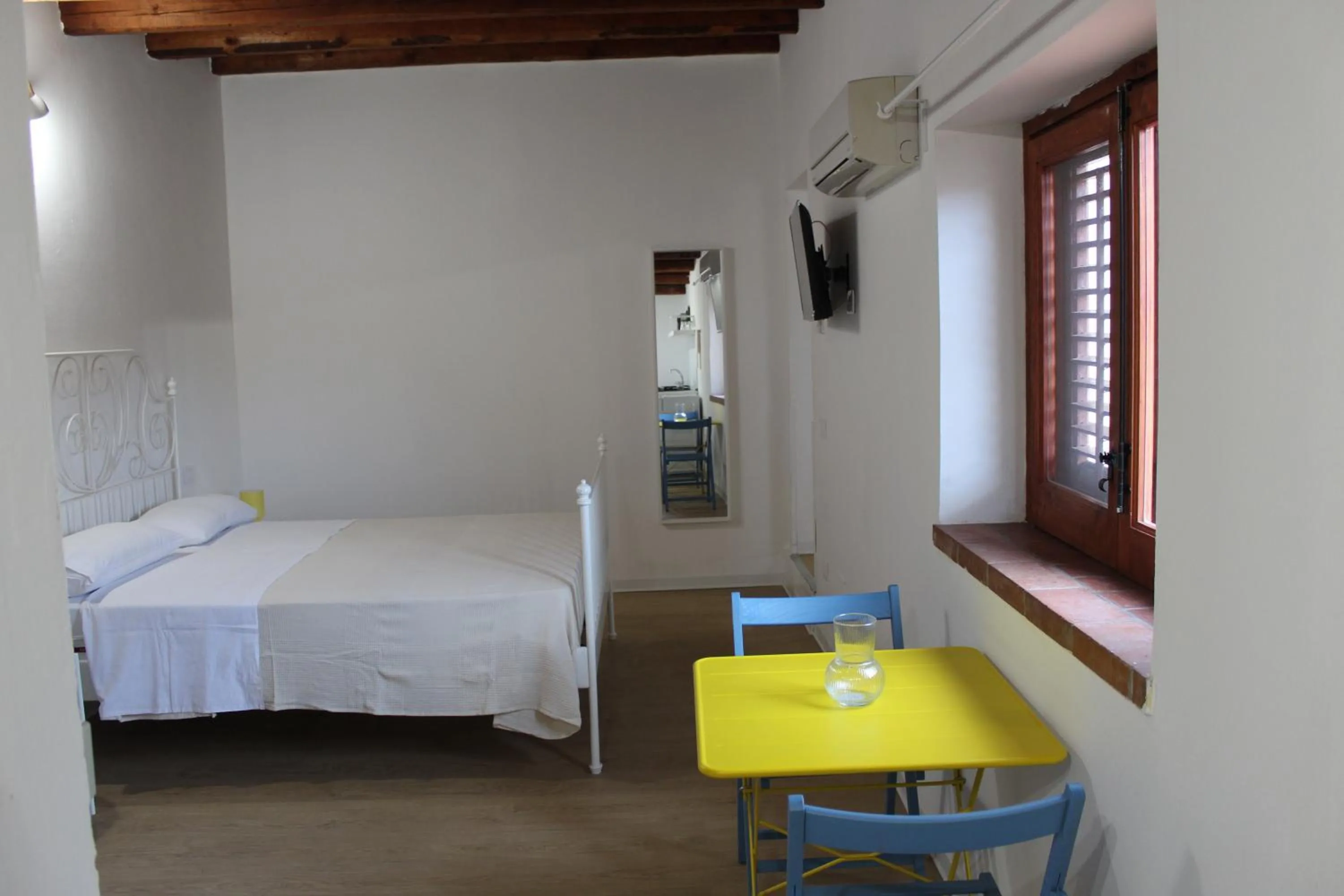 Bed in Terrasini 2000 Home Holidays