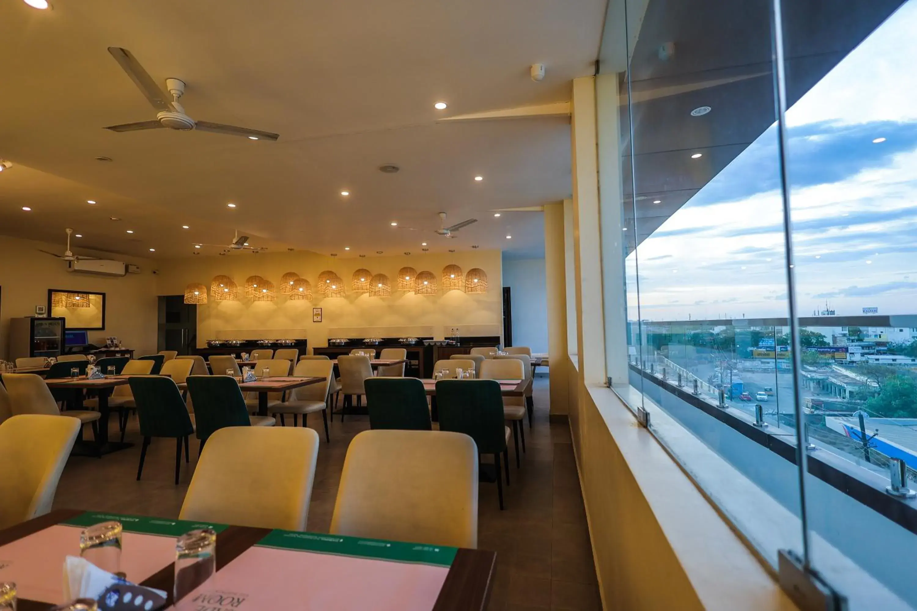 Restaurant/places to eat in CORAL RESIDENCY Restaurant/places to eat in CORAL RESIDENCY