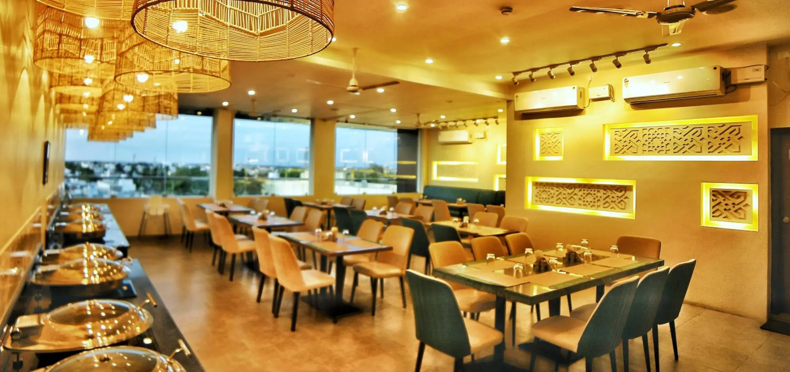 Restaurant/places to eat in CORAL RESIDENCY Restaurant/places to eat in CORAL RESIDENCY