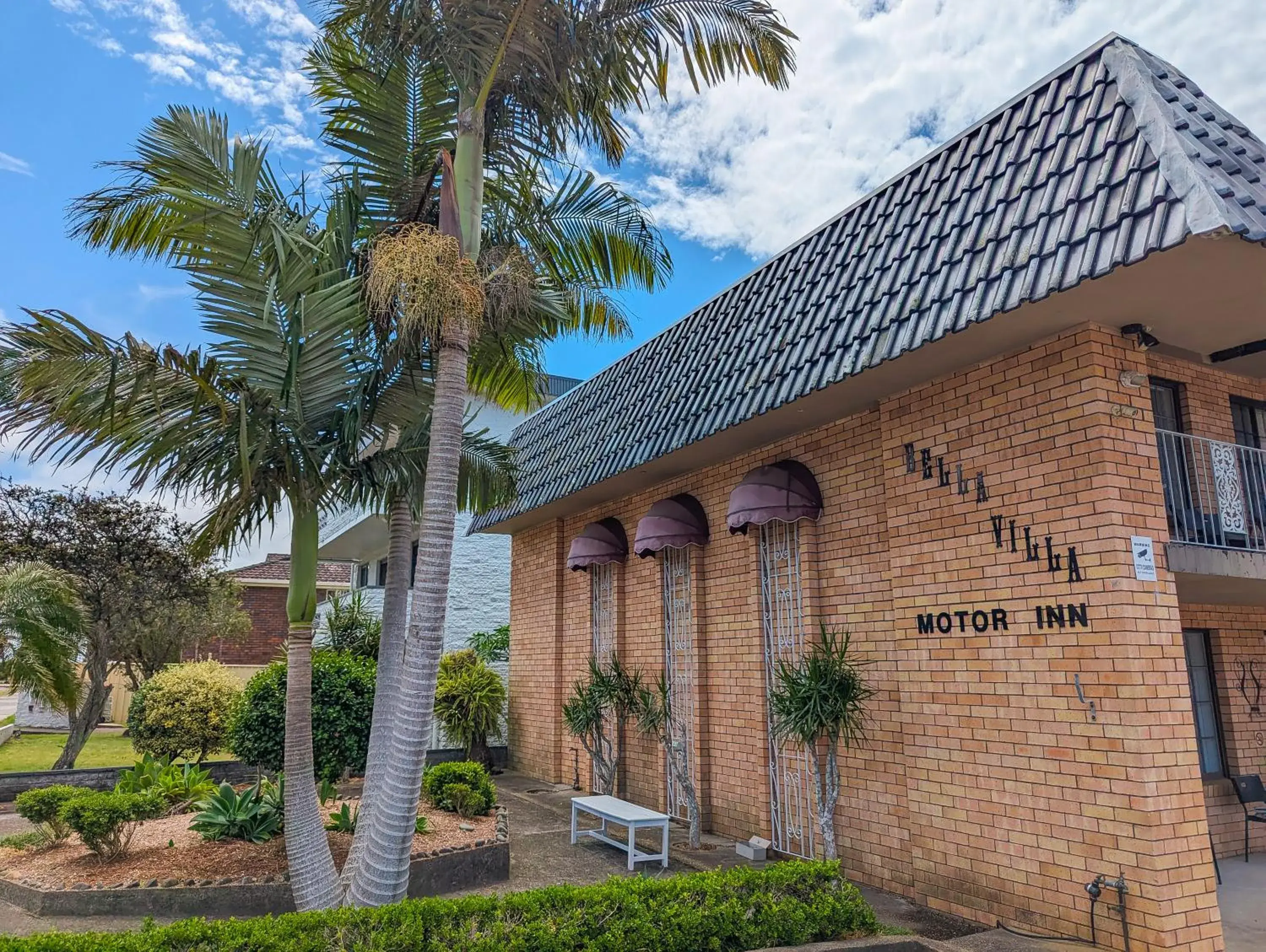 Property building in Bella Villa Motor Inn Property building in Bella Villa Motor Inn