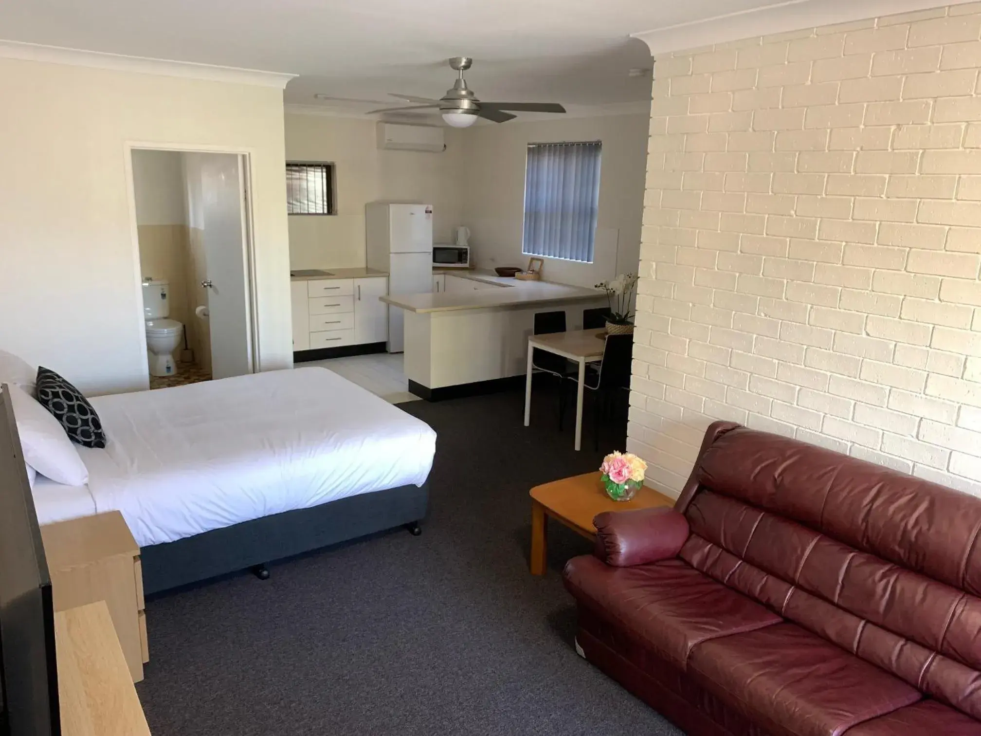 Deluxe Family Room in Bella Villa Motor Inn Deluxe Family Room in Bella Villa Motor Inn