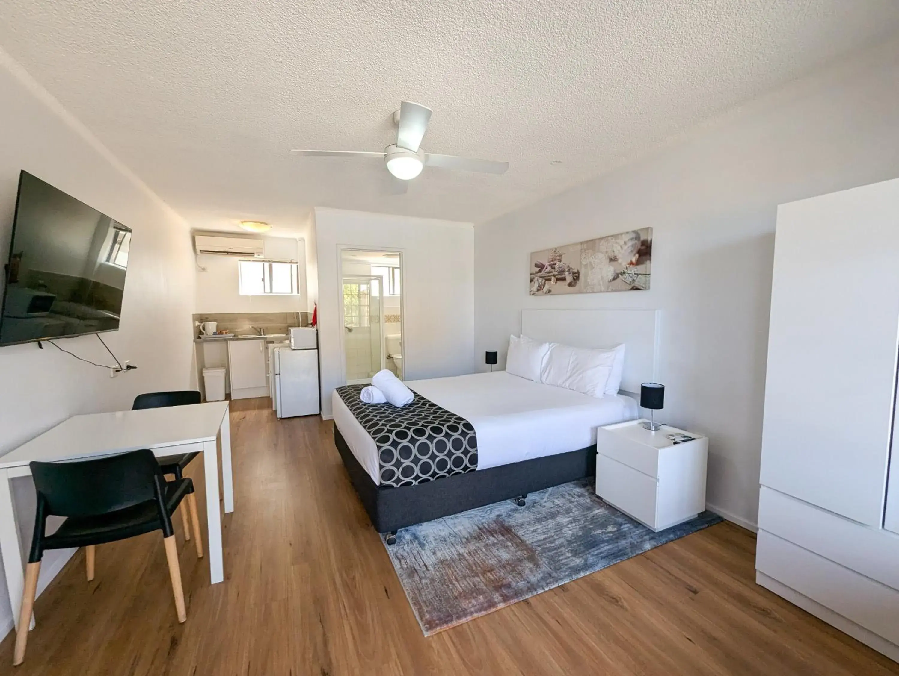 Bedroom, Bed in Bella Villa Motor Inn Bedroom, Bed in Bella Villa Motor Inn