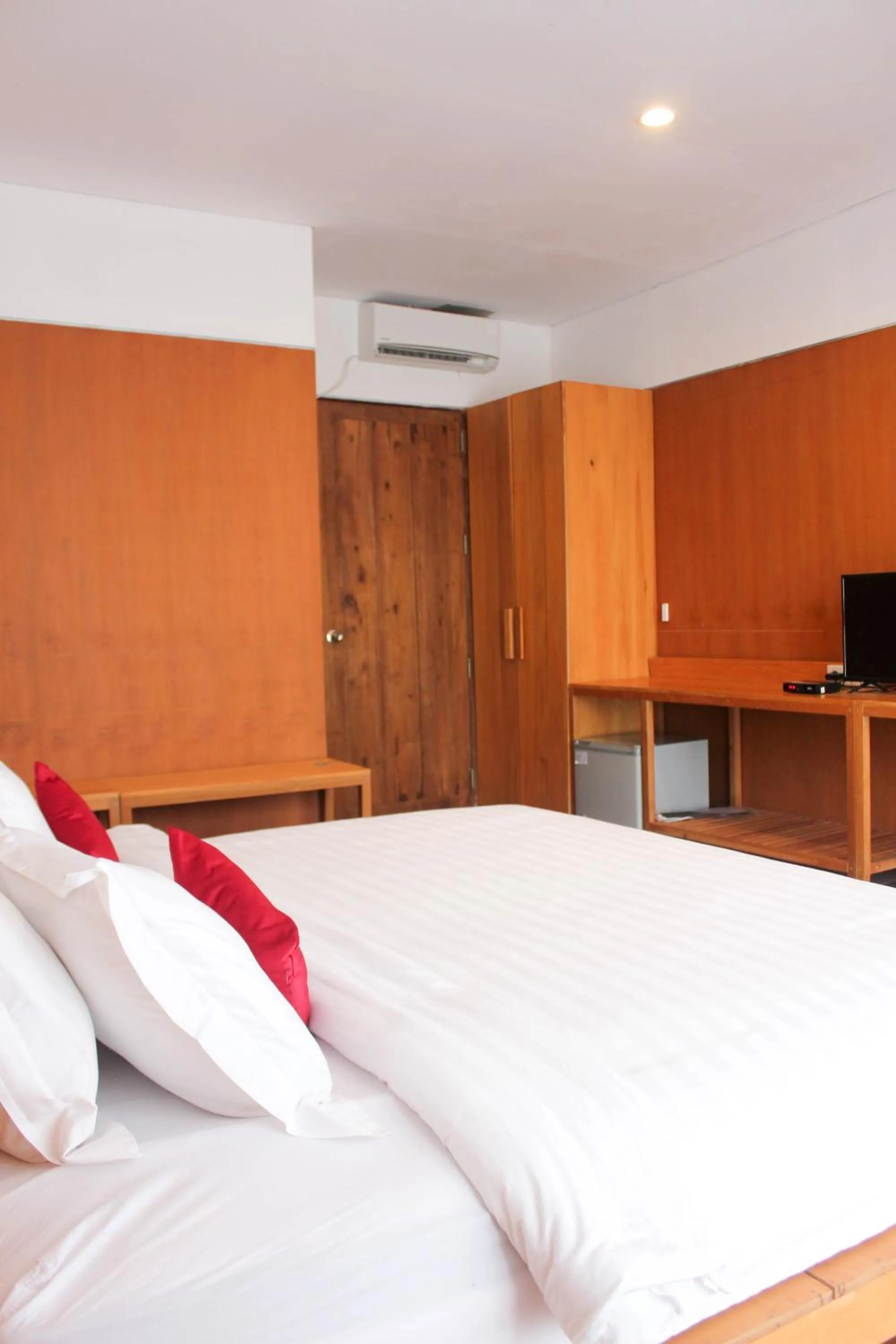 Bed in Natuna Dive Resort