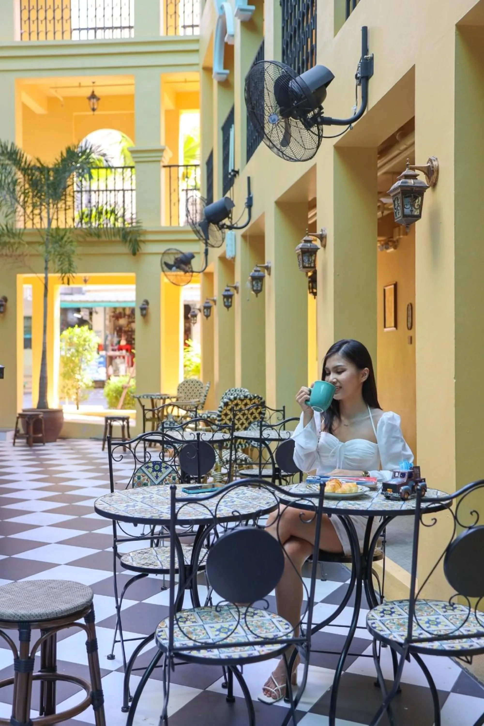 Restaurant/places to eat in The Quba Boutique Hotel Pattaya