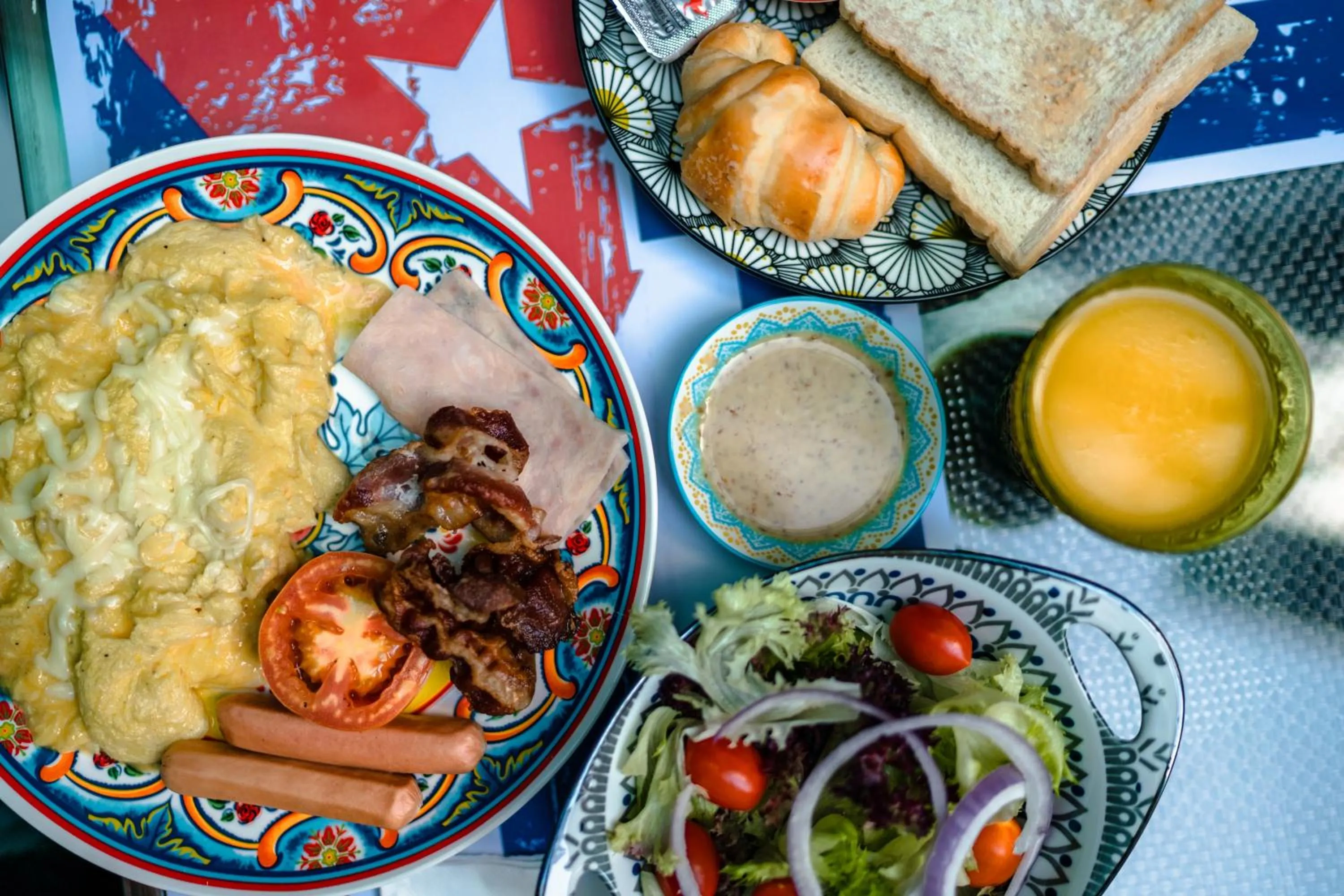 Food and drinks in The Quba Boutique Hotel Pattaya