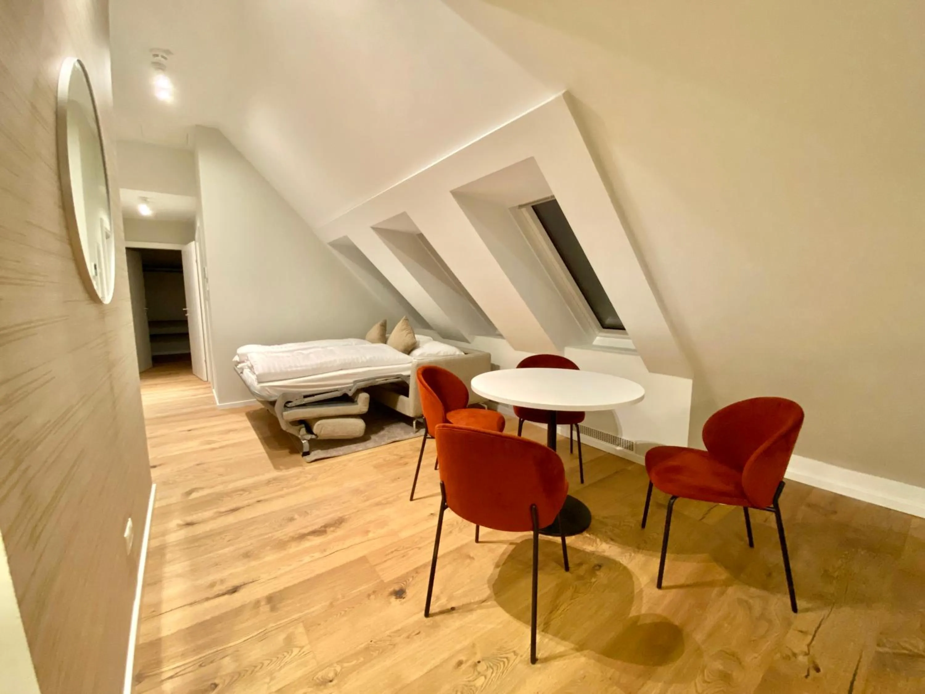 Photo of the whole room in Blackhome Wien I contactless check-in