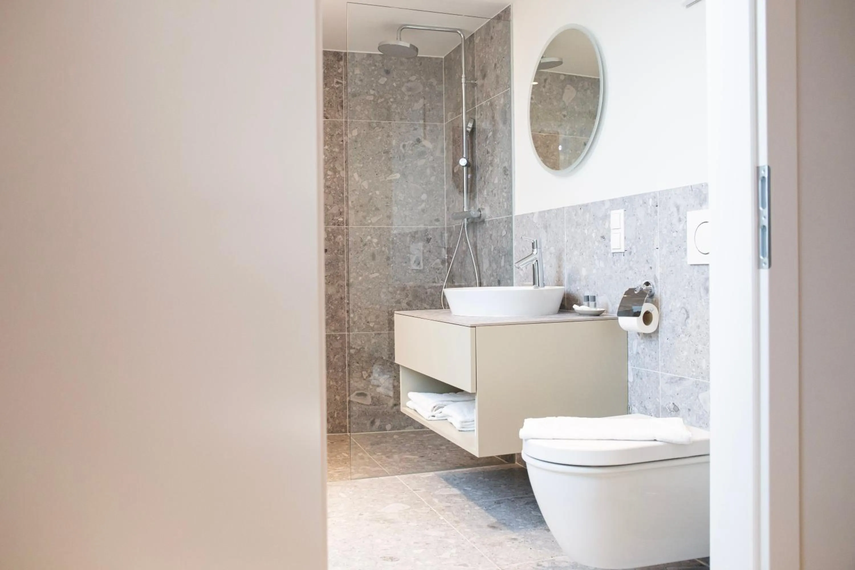 Bathroom in Blackhome Wien I contactless check-in