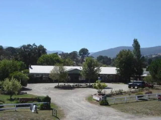 Facade/entrance in Merrijig Motor Inn