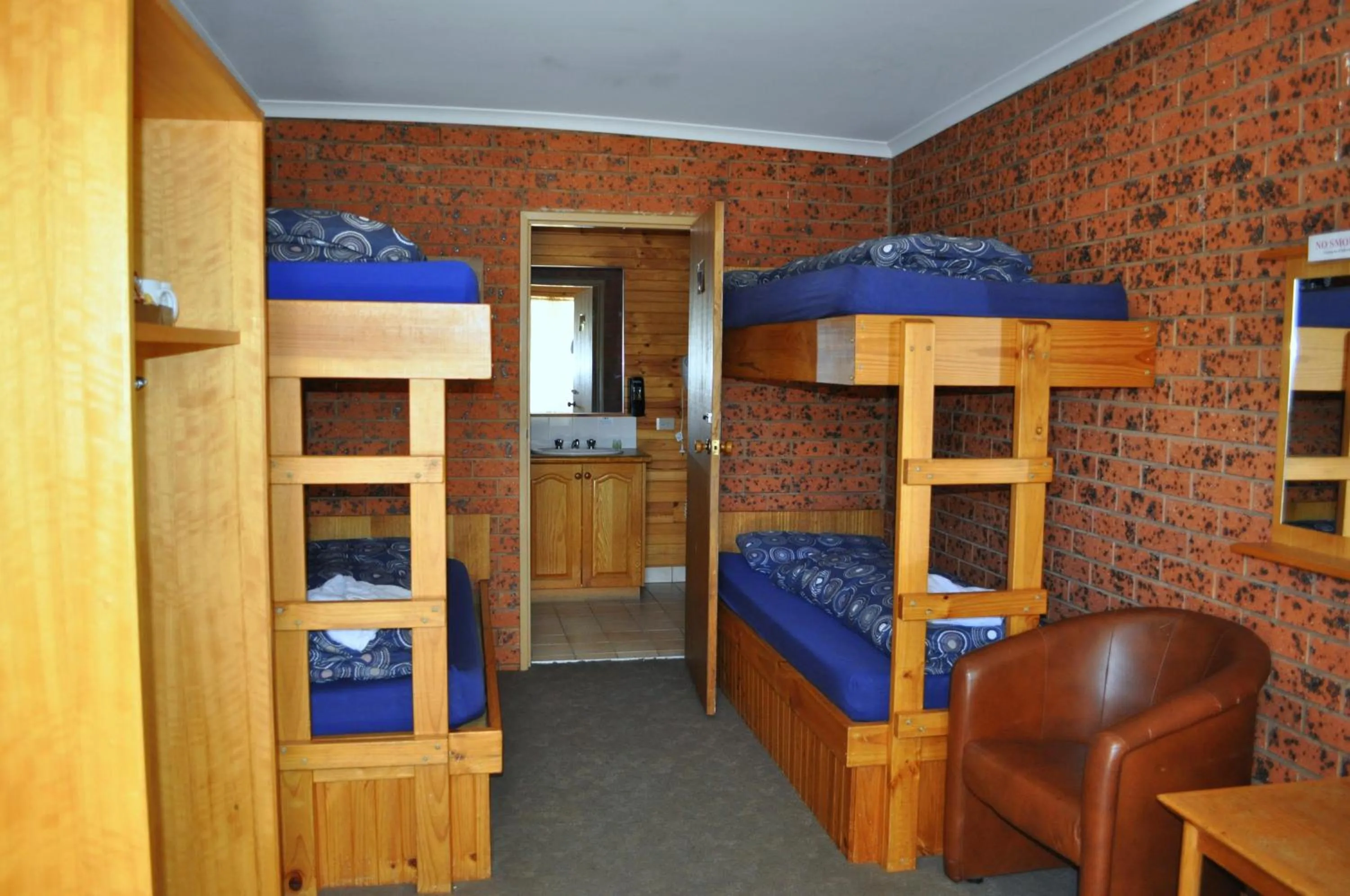 Bed in Merrijig Motor Inn