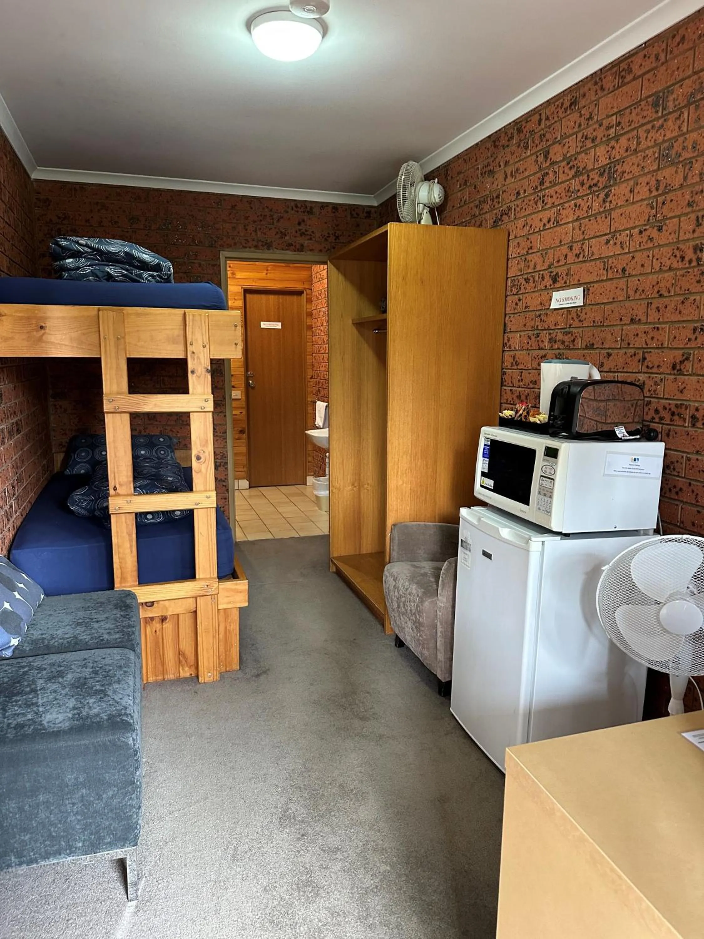 Bed in Merrijig Motor Inn