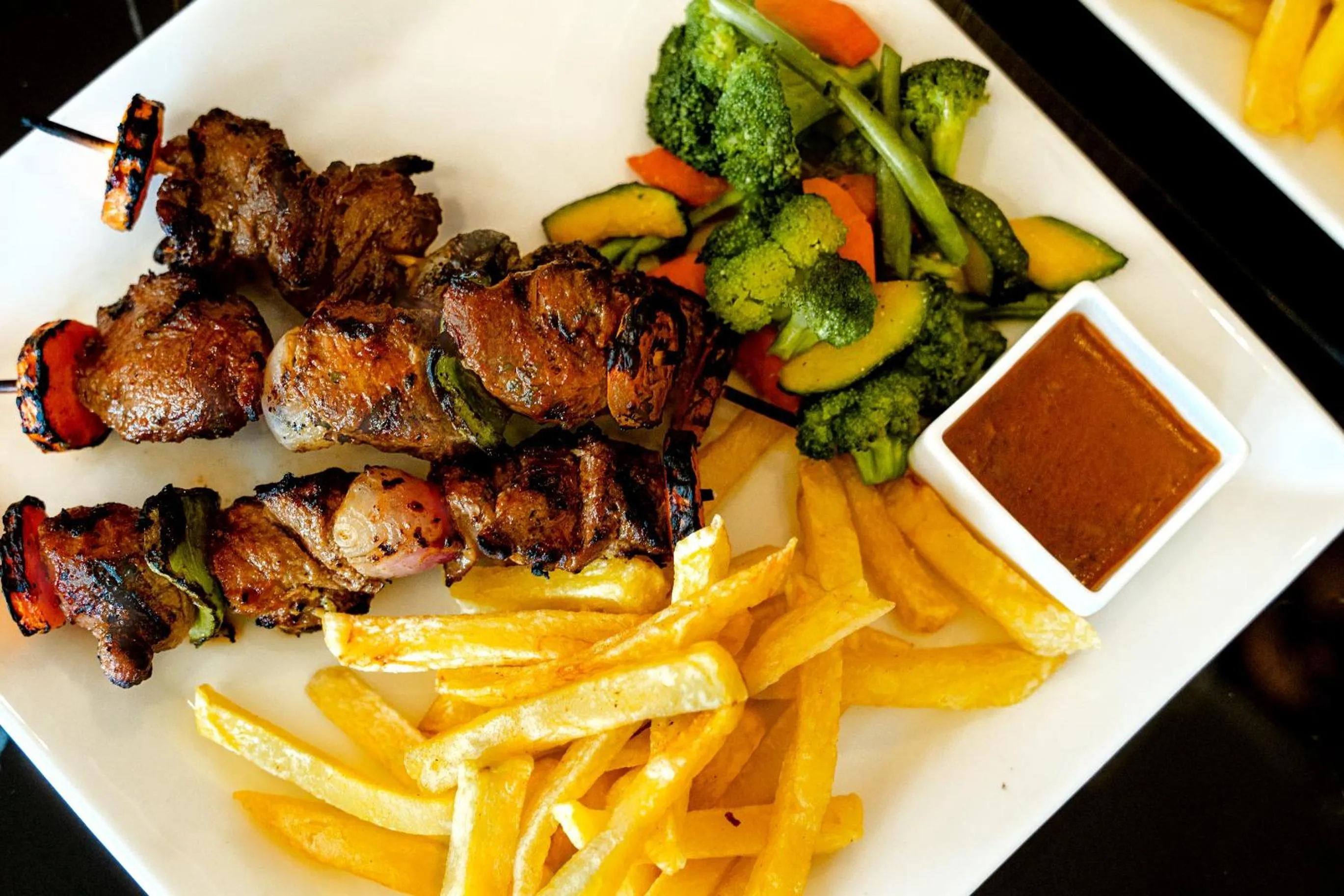 Food and drinks in Aura Suites