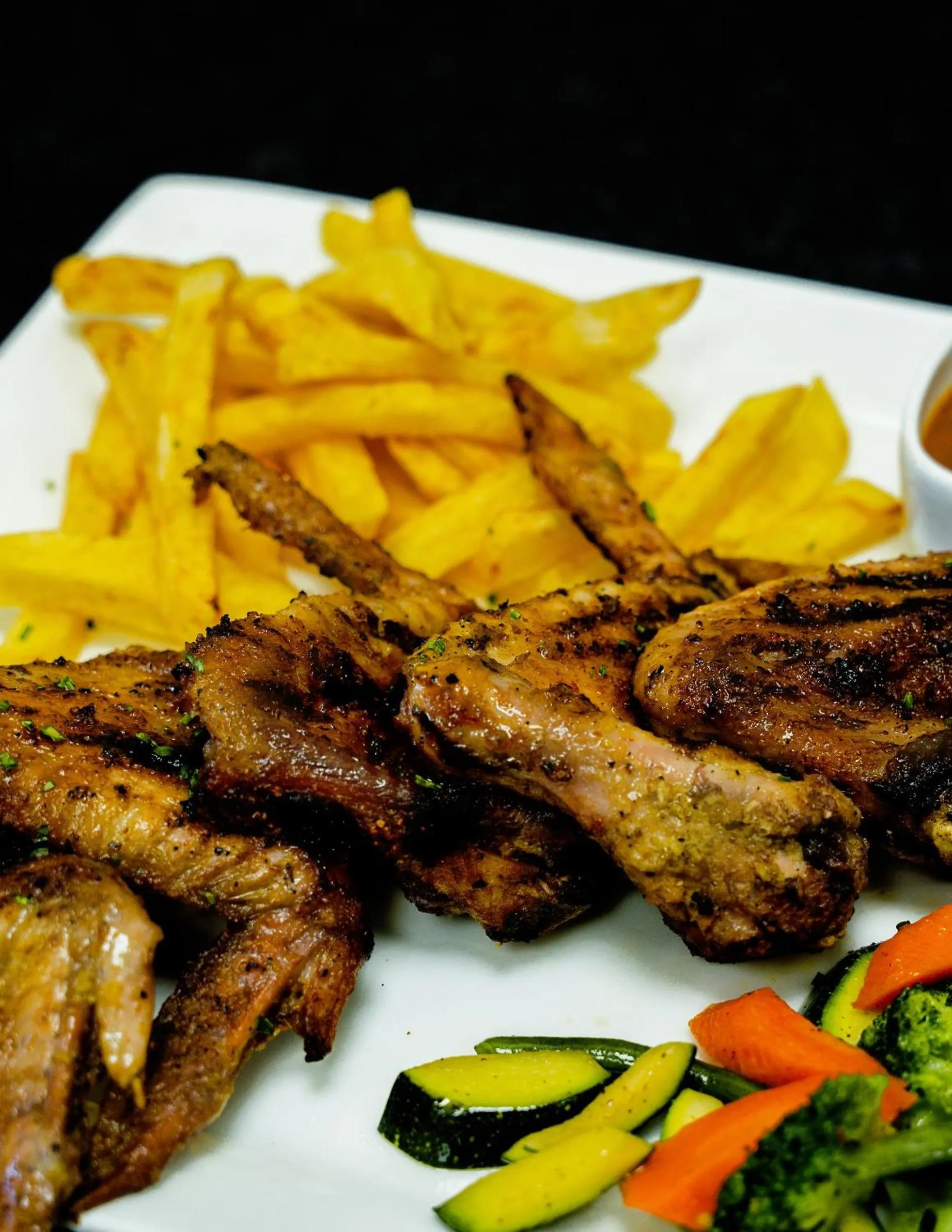 Food and drinks in Aura Suites