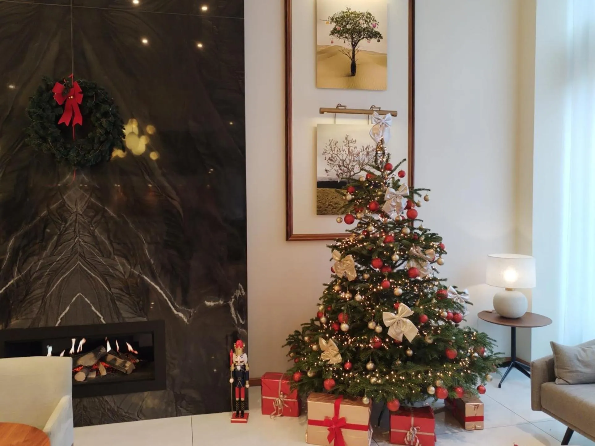 Lounge or bar in EST Grand Hotel Savoy