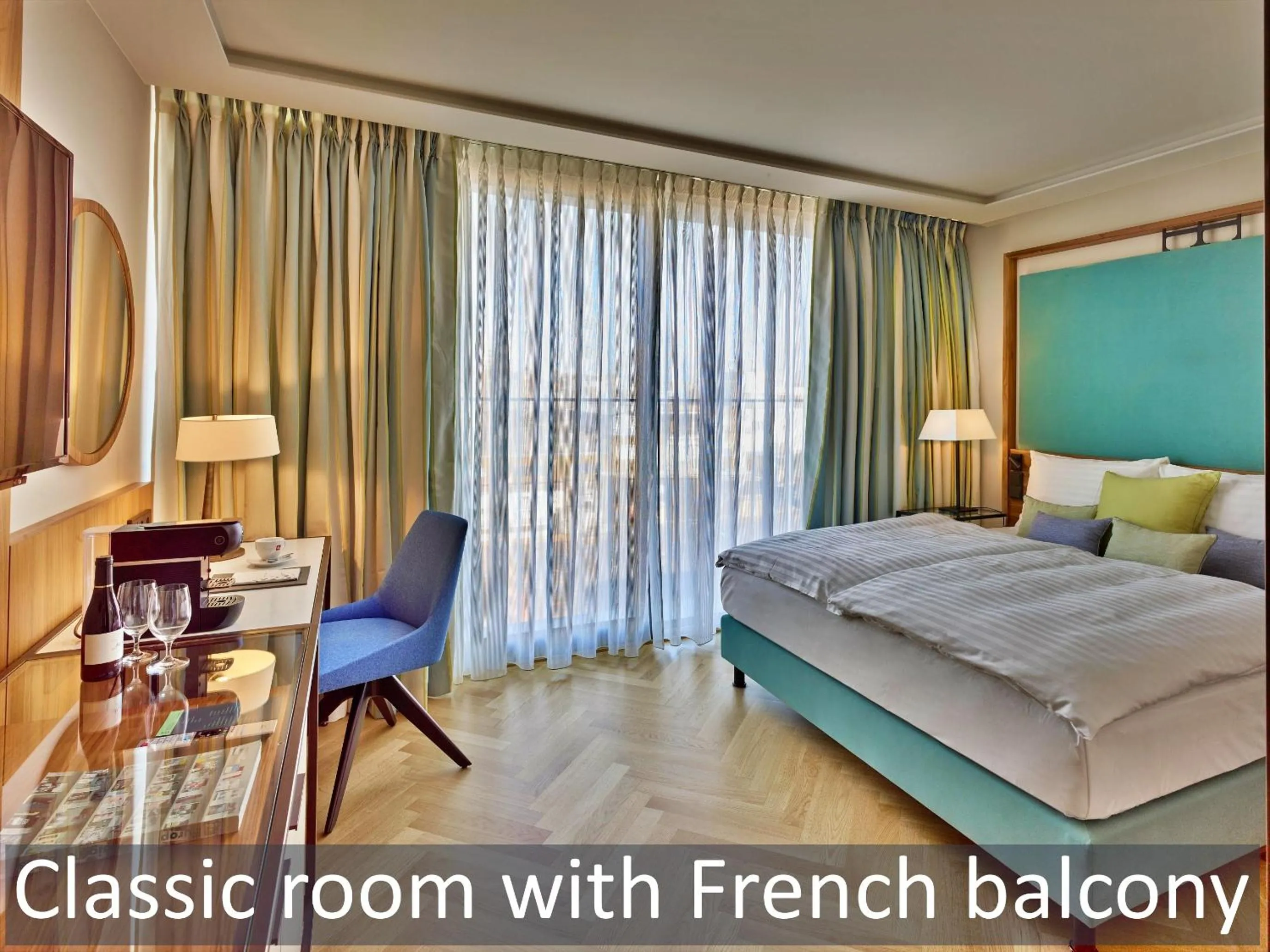 Shower, Bed in EST Grand Hotel Savoy