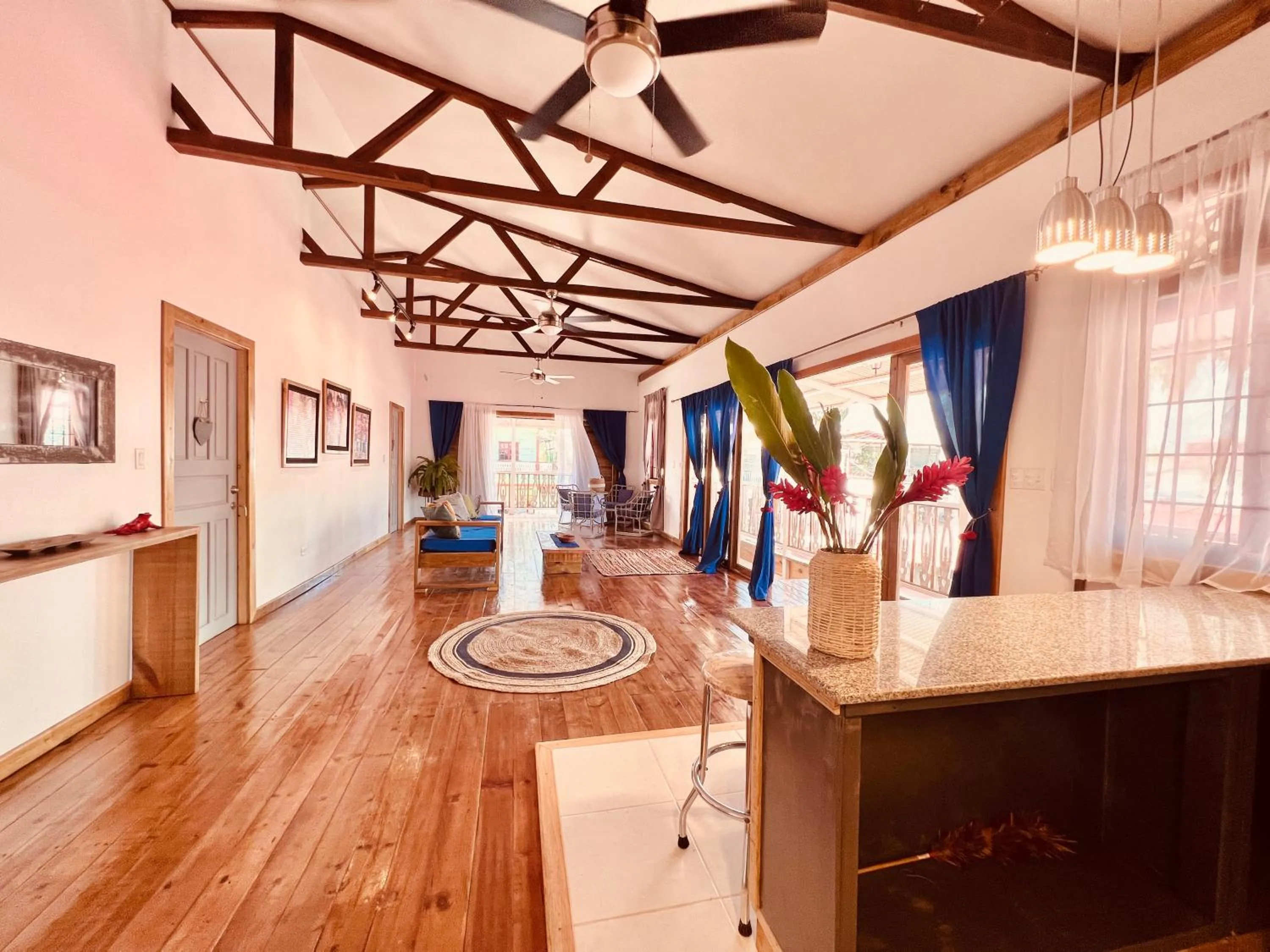 Living room in Casa Le Parc - Main Street