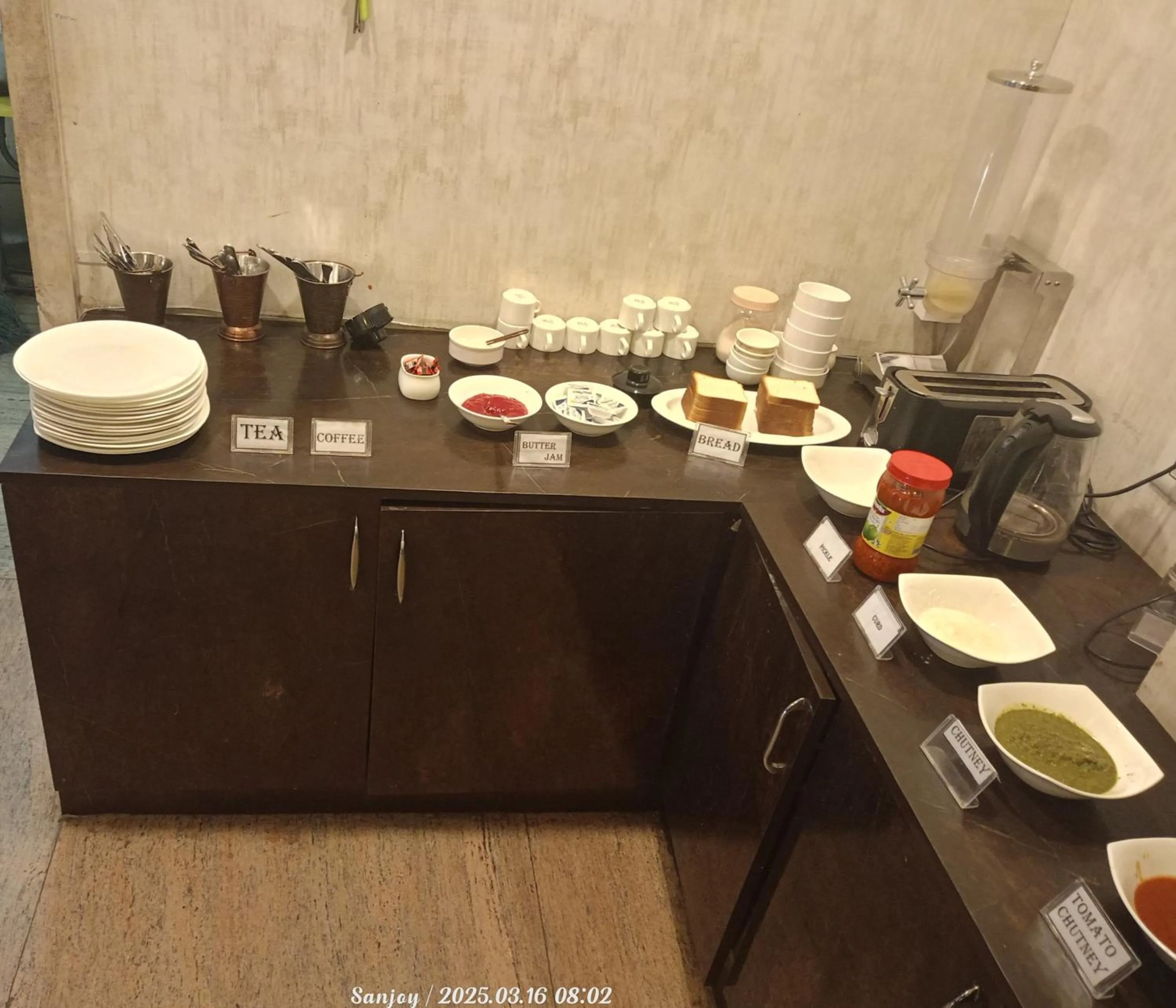 Breakfast in Al Noor Palace