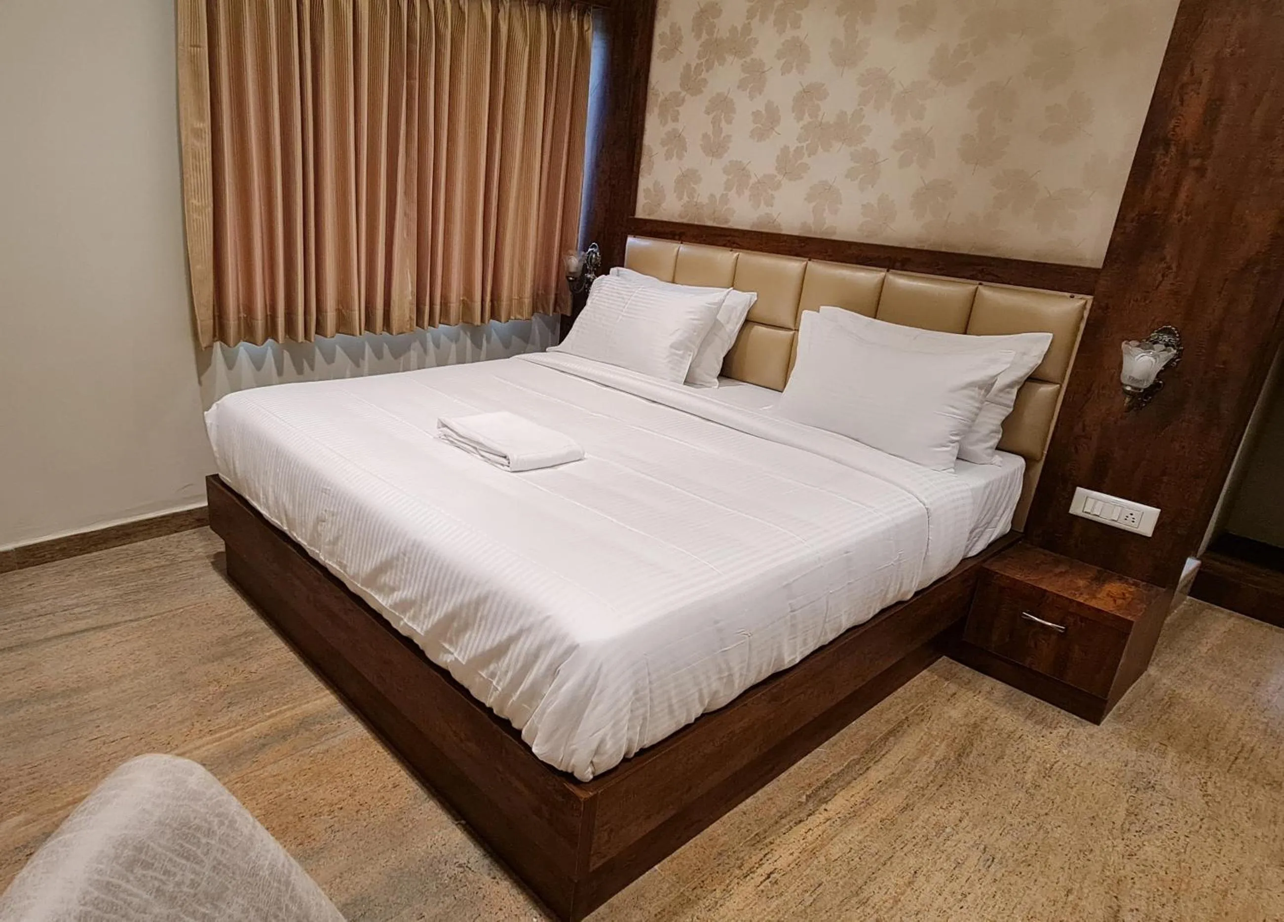 Bed in Al Noor Palace