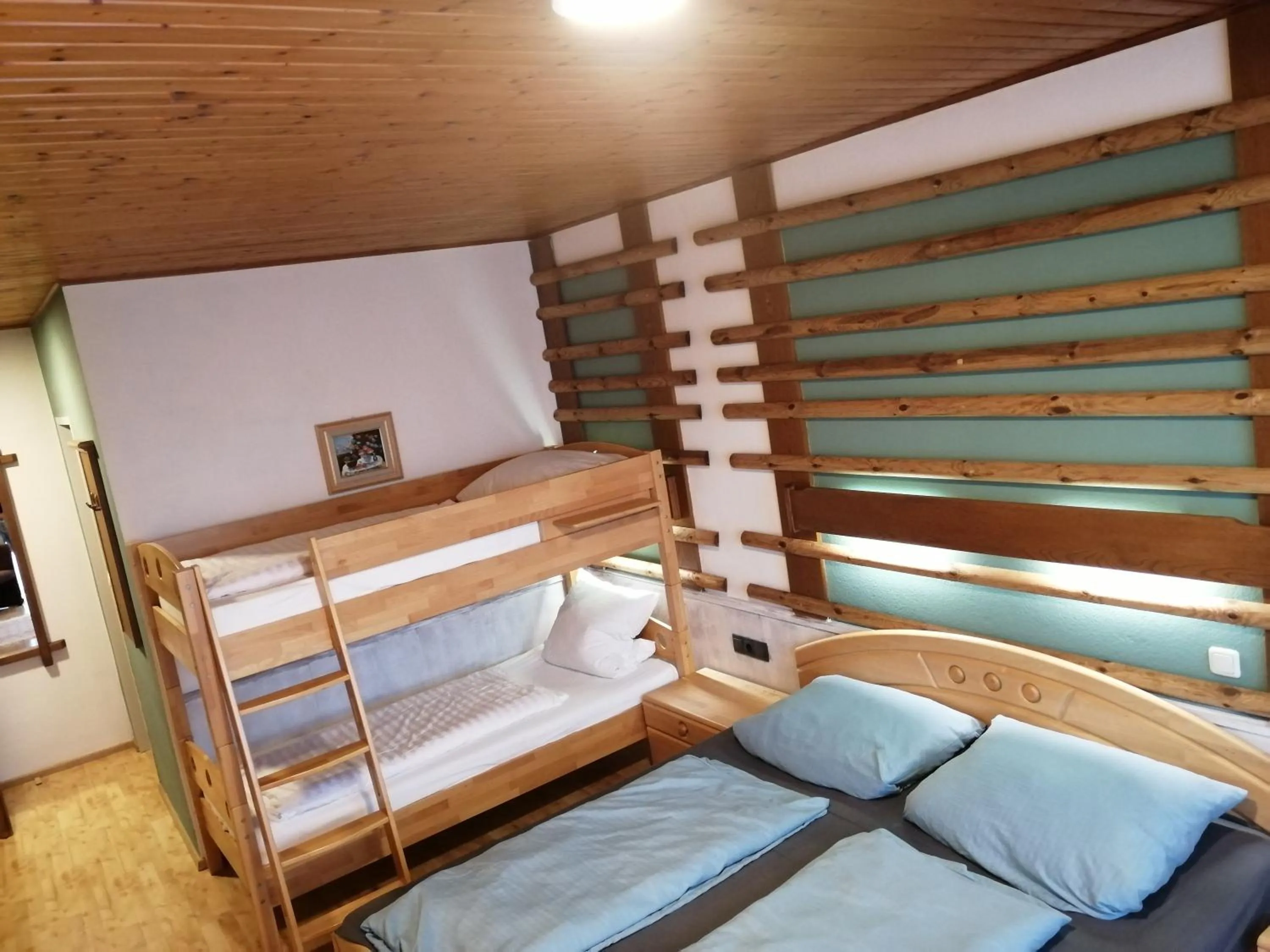 Photo of the whole room, Bed in Pension Arkadenhof