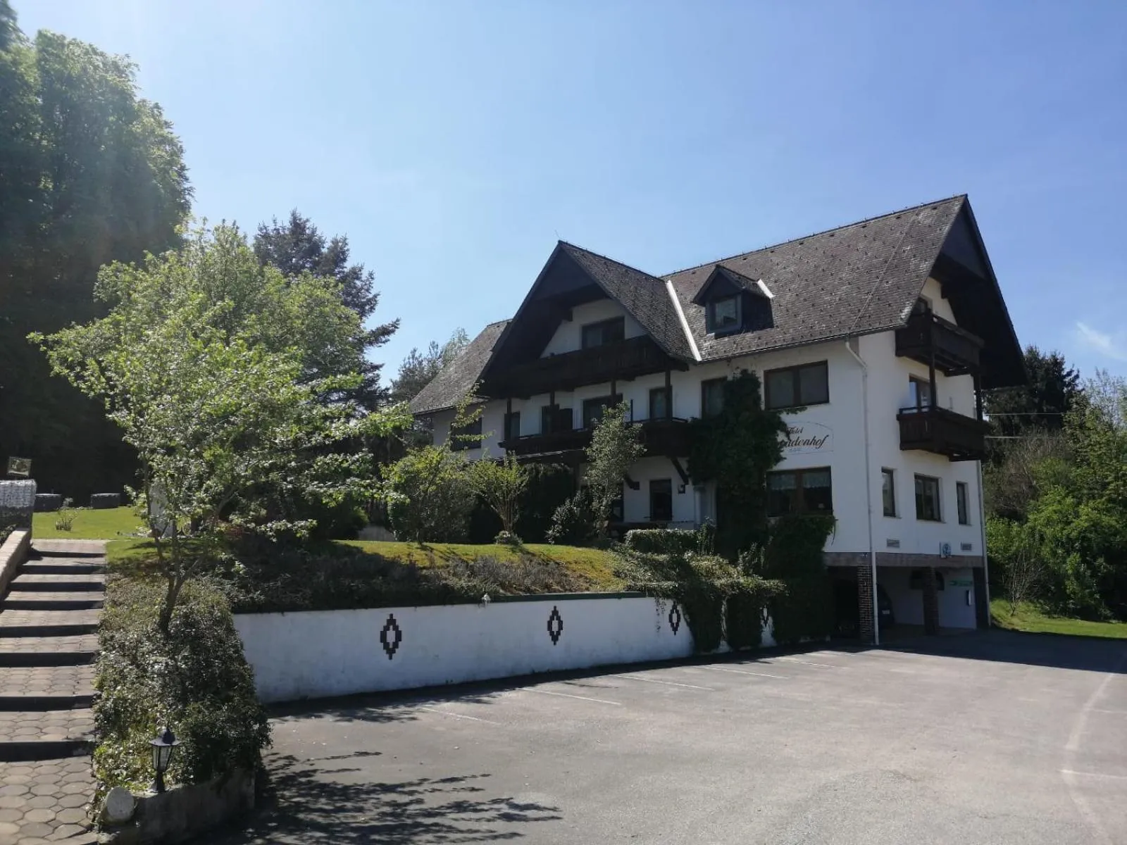 Property building in Pension Arkadenhof