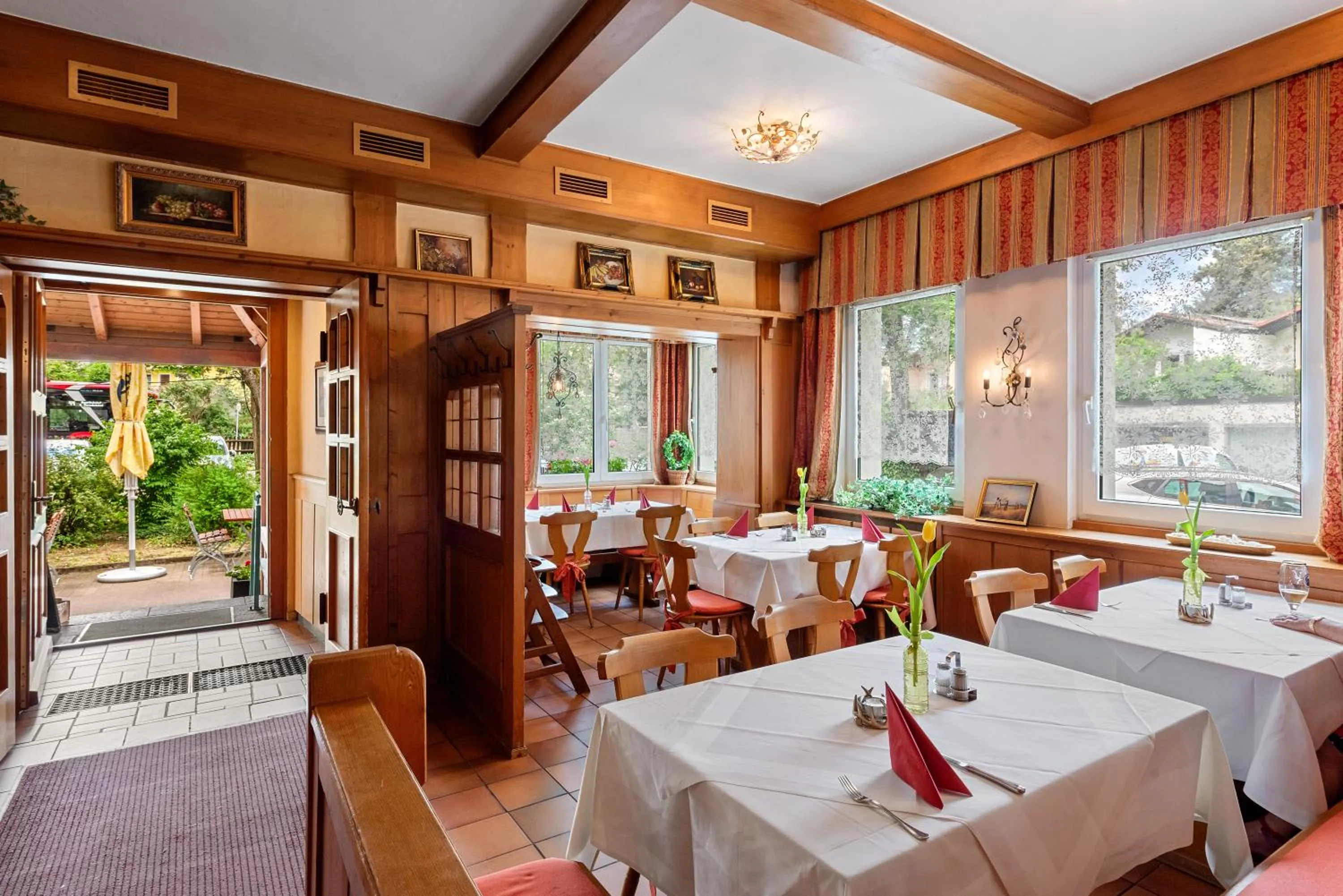 Restaurant/places to eat in Jägerheim