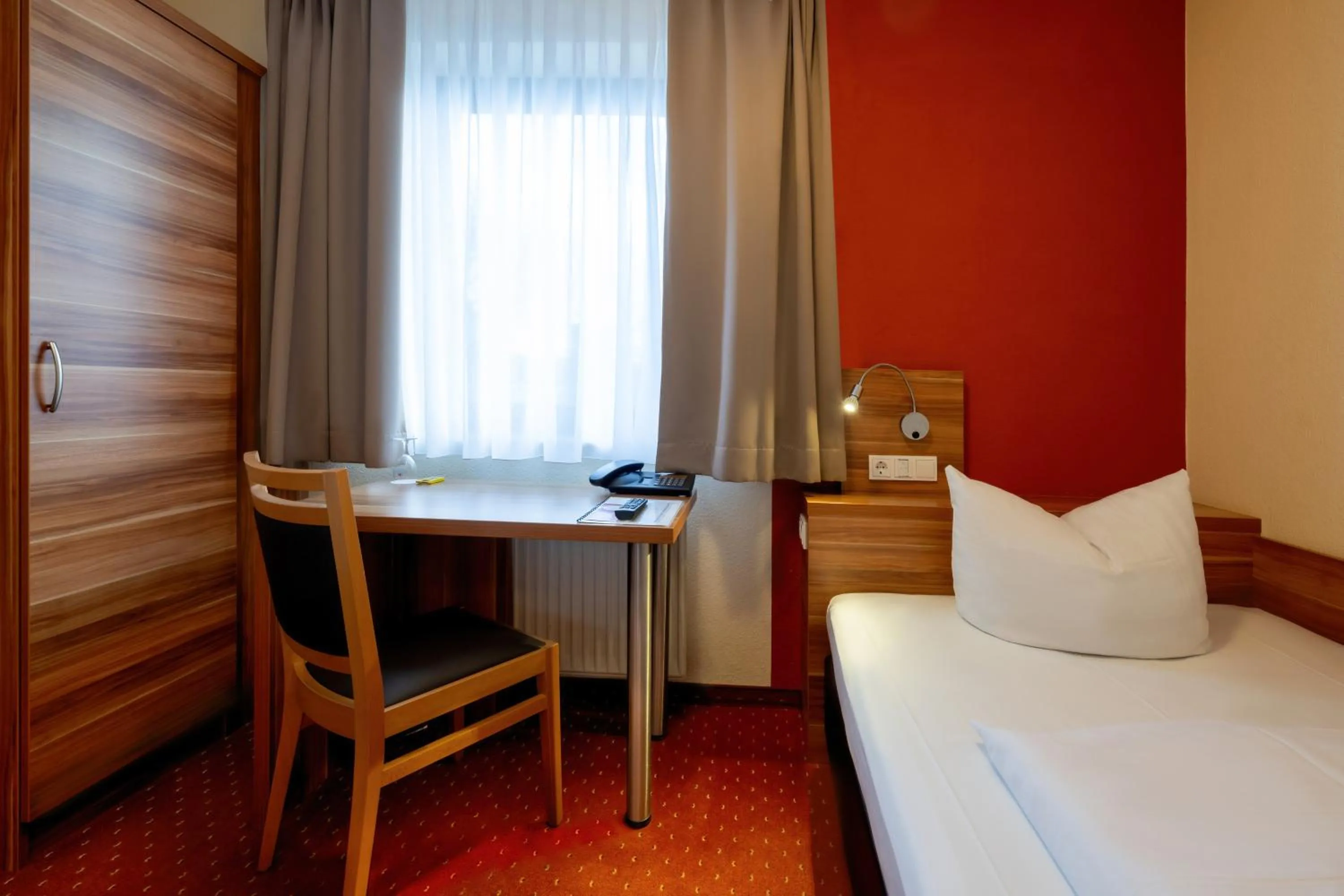 Photo of the whole room, Bed in Jägerheim