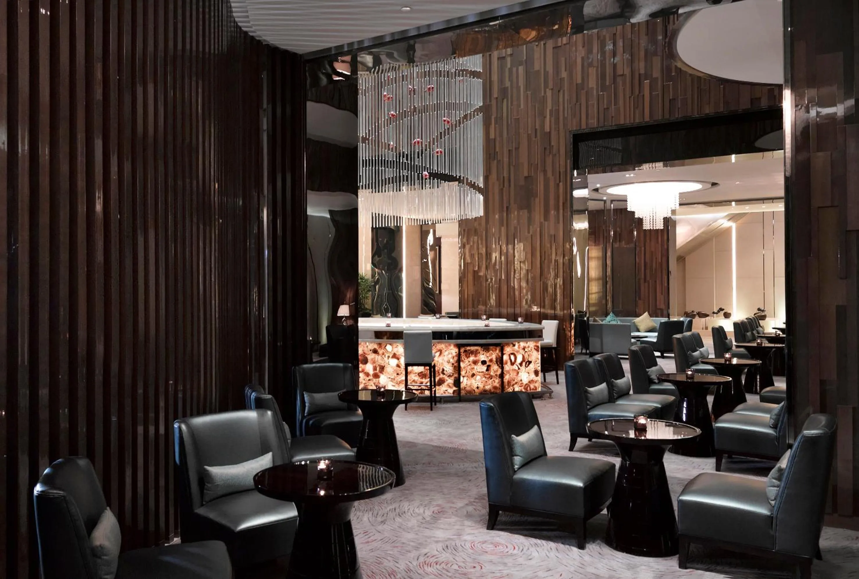 Restaurant/places to eat in Melia Jinan