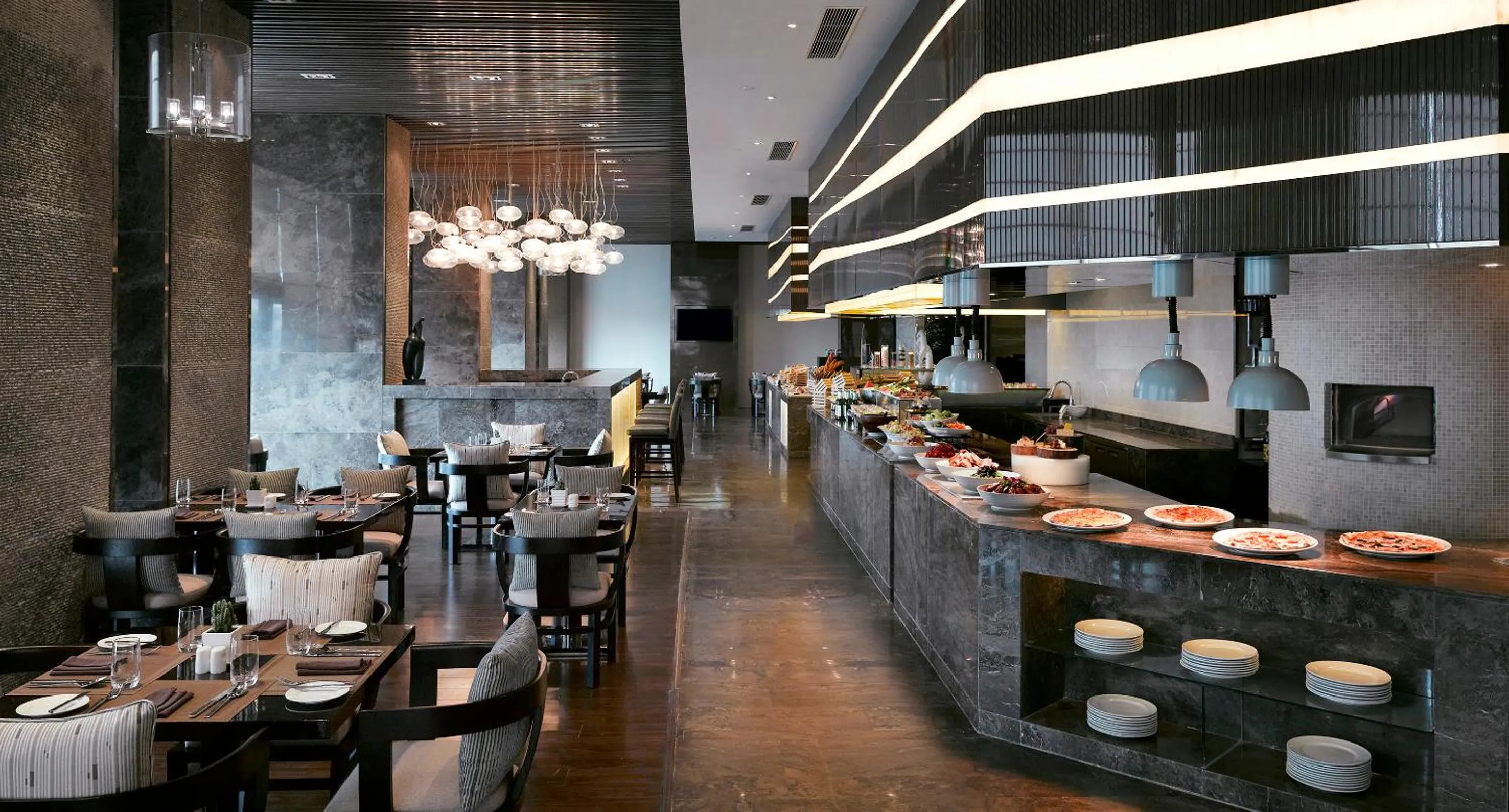 Restaurant/places to eat in Melia Jinan